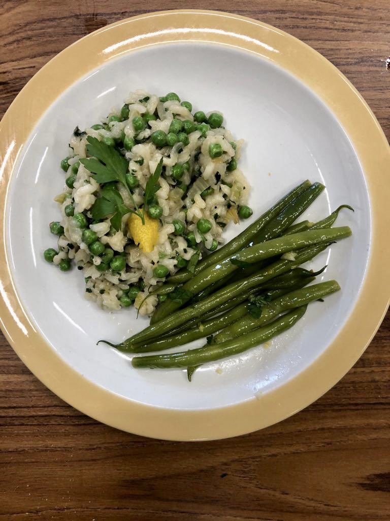 nourishfoodsch's tweet photo. Popping up pretty much anywhere with our food education and Cookery classes in partnership with @FareShare_NE at the minute.
Today sharing skills with people at #salvationarmygateshead
#risotto #communitycooking #foodskills #foodwaste #savethesurplus #socent #nefood https://t.co/xWIilndgVP
