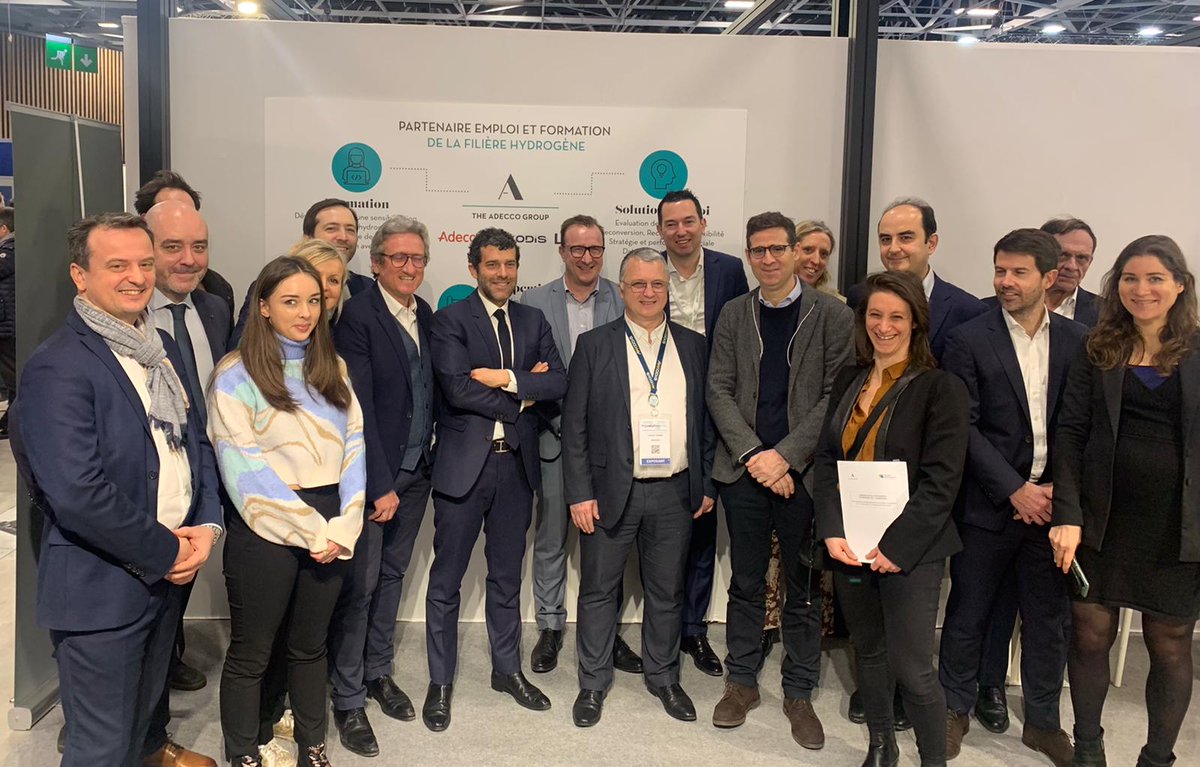 Je suis très heureux d’avoir officialisé, aux côtés de Philippe Boucly, un partenariat avec <a href="/FranceHydrogene/">France Hydrogène</a>, dont l’ambition a été saluée par <a href="/RolandLescure/">Roland Lescure</a> à <a href="/HyVolution/">Hyvolution</a> Paris. L’#hydrogène réserve un potentiel de métiers passionnants. 
#RH #Tech