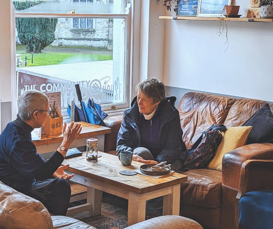 CommunityWaffle's tweet image. One of our new volunteers waffling away with a customer... for us this is what it&apos;s all about; making sure everyone we meet feels seen - whether that&apos;s a 1 second smile or a 10 minute chat...