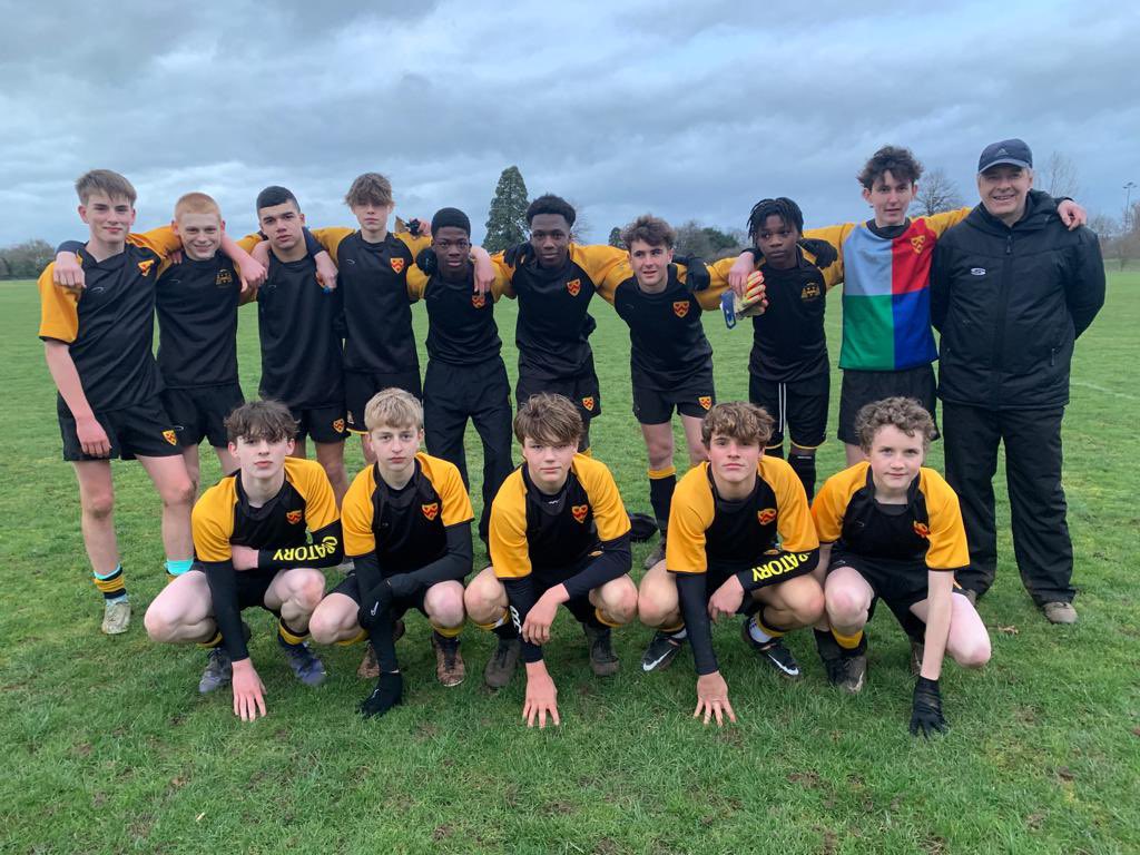OratoryFootball's tweet photo. Congratulations to the 15’s on the 2nd Rd win (1-0) in @Oxfordshire_SFA Schools’ Cup 
🟡⚫️ #OratorySport https://t.co/3GnUhywUaI