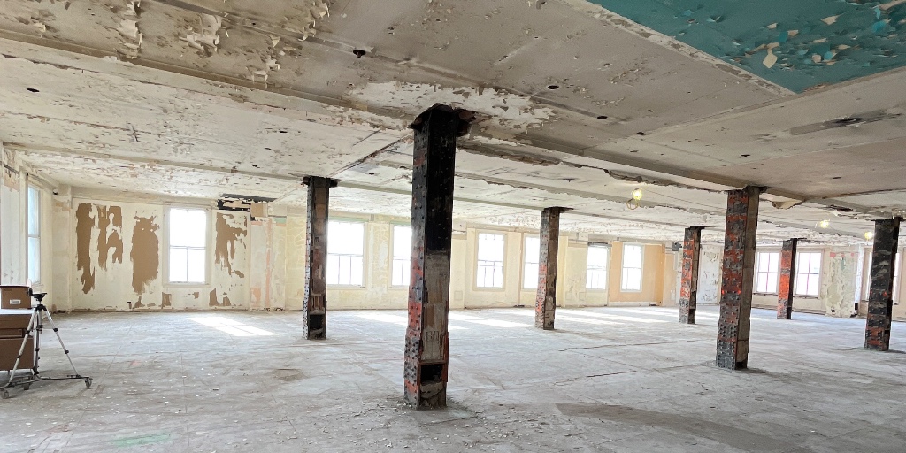CCI_Contractors's tweet photo. Photos of the demolition progress at @CityClubApts Union Central in downtown Cincinnati! Demo crews are up to floor 17 with framing interior units and layout beginning on levels 2-7. https://t.co/pE3DUWbAOM
#TeamSafety #CityClubApartments #UnionCentral #Cincinnati #MakeItTrue https://t.co/ShxfiIZ70I
