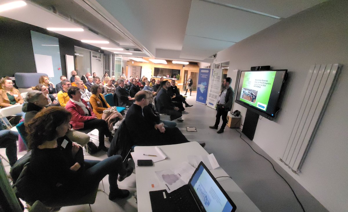 Assemblée Générale de <a href="/CREassociation/">coeur de retz entrep</a>. L'association fête ses 10 ans en 2023! 80 adhérents aujourd'hui. <a href="/CREassociation/">coeur de retz entrep</a> est une association soutenue par <a href="/CCINantes/">CCI Nantes St Nazaire</a> <a href="/FarrouetPRO/">Fabienne ARROUET PRO</a>