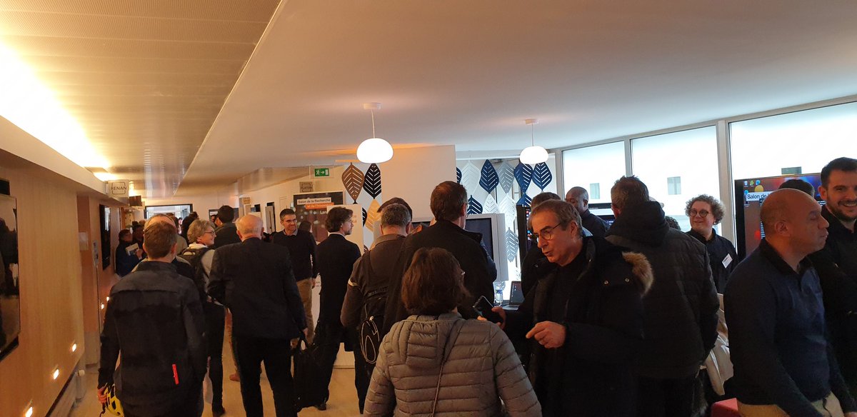 Salon de la #Recherche et de l'#Innovation aujourd'hui à #Orange #Innovation #Lannion, avec <a href="/jeanbolot/">Jean Bolot</a> et <a href="/JMEscalettes/">JM Escalettes</a>. Merci à toutes et tous pour cette belle journée. #lifeatorangelannion, #lifeatorange.  <a href="/gillesbourdon/">Gilles Bourdon</a>, <a href="/jlayec/">Jérôme Layec</a> <a href="/delphineescure/">Delphine Escure</a> <a href="/RigaldoAlex/">Alex Rigaldo</a> <a href="/AggloLTC/">Agglo_LannionTregor</a>