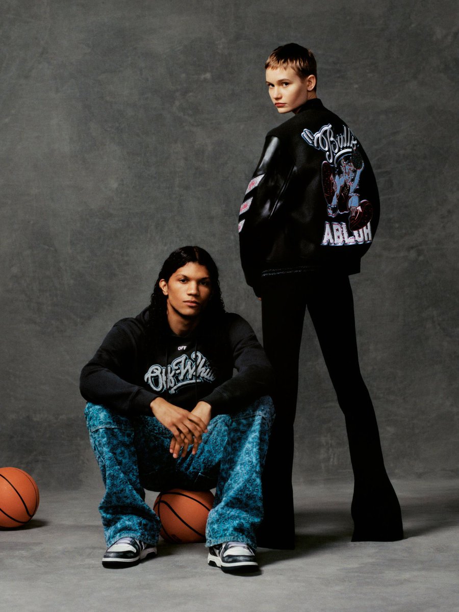 modernhype_'s tweet photo. FIRST LOOK | Off-White x Chicago Bulls release their first collection https://t.co/1PTpbxeWi6