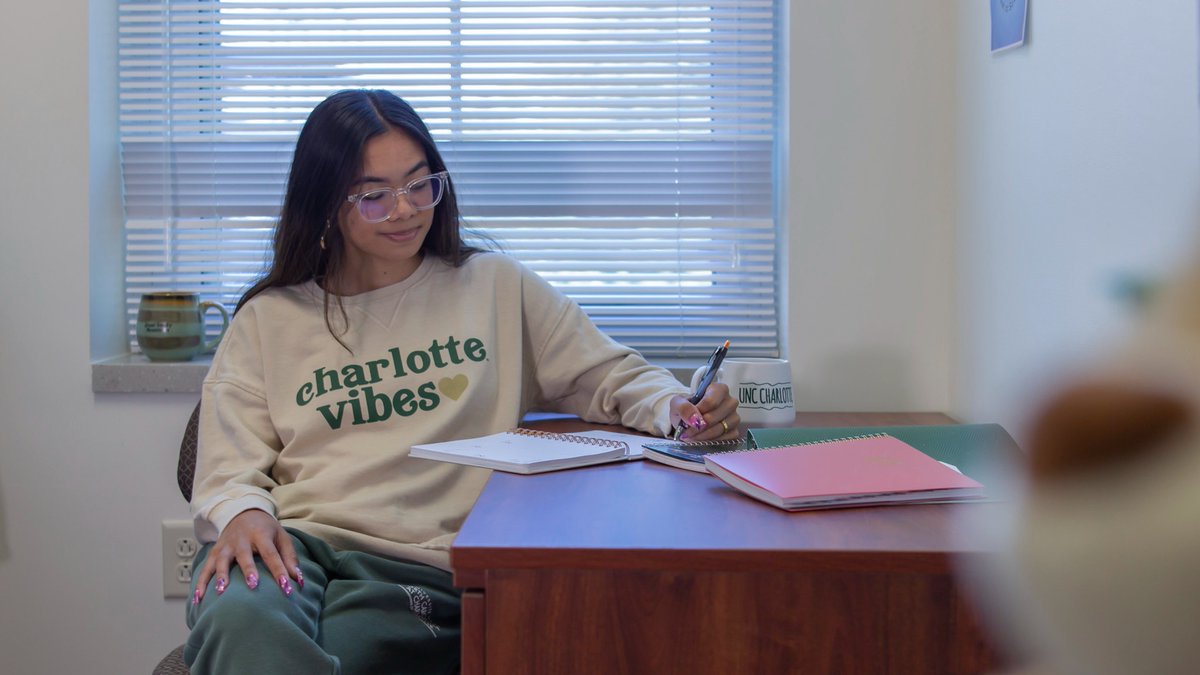Don't forget! 📚 February 7 is the last day for a full textbook refund with a receipt and drop slip ➡️ aux.charlotte.edu/bookstore/book…

#CLT #UNCCharlotte