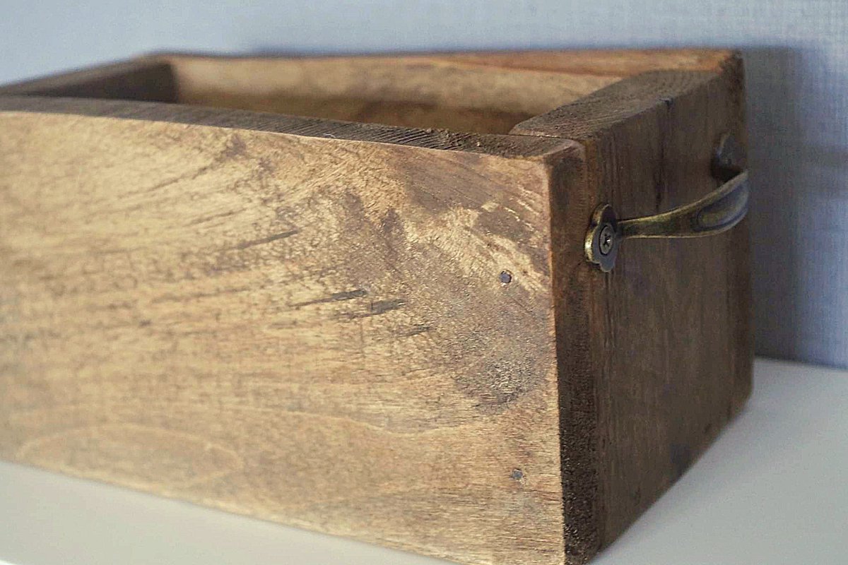 Original4UU's tweet photo. Check out this item in my Etsy shop https://t.co/FOftjDhE1U #rusticbox #cottagestyle #wooden #handmadehomedeco #toiletriestray #foreststyle https://t.co/PQXepI5Sdx