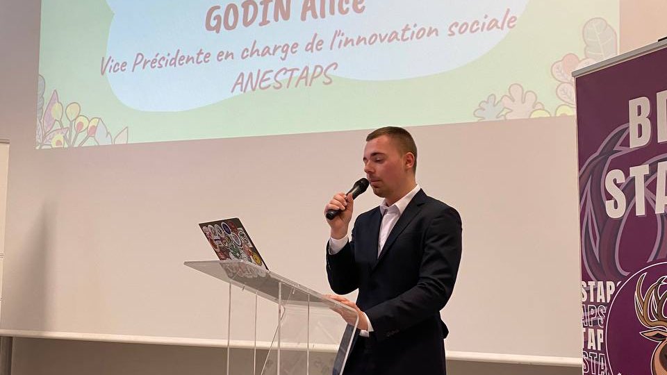 ANESTAPS tweet media