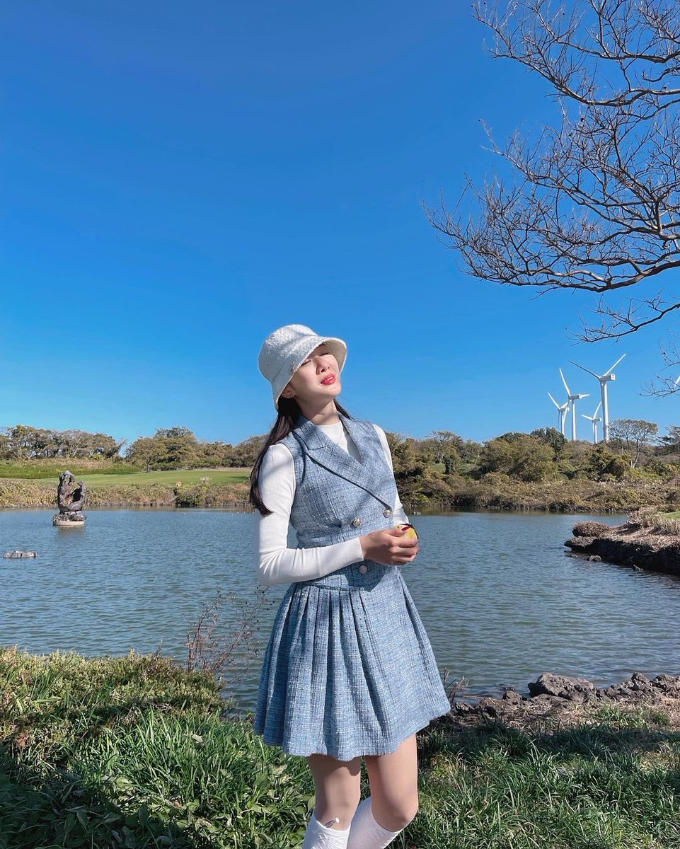 MoeAmatsuka105's tweet image. The scenery along the way is also worth appreciating. It's not the first time to climb the mountain. I went to blue lagoon the night before and drove for two hours the next morning.

#CloseEncounterswithNature #NotesInspiration #Mountains #outdoorStairs #Climbing