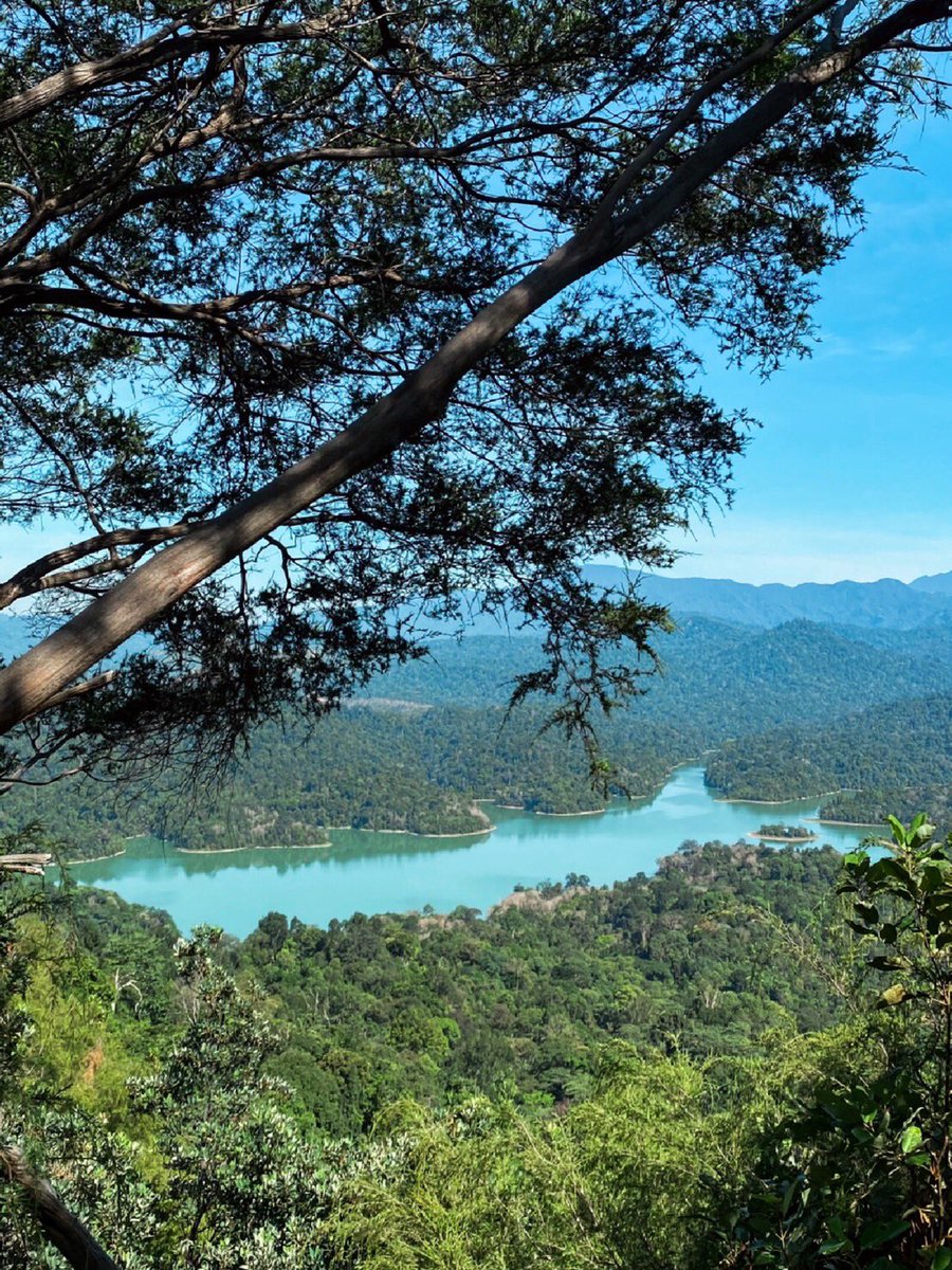 MoeAmatsuka105's tweet image. The scenery along the way is also worth appreciating. It's not the first time to climb the mountain. I went to blue lagoon the night before and drove for two hours the next morning.

#CloseEncounterswithNature #NotesInspiration #Mountains #outdoorStairs #Climbing