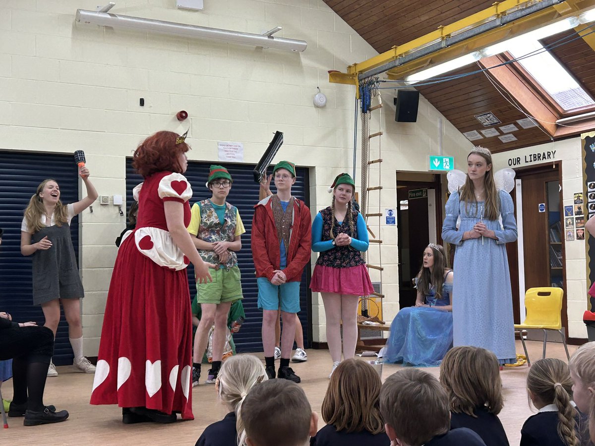 CS Drama with their original panto touring Suffolk schools #ohnotheyrenot #ohyestheyare