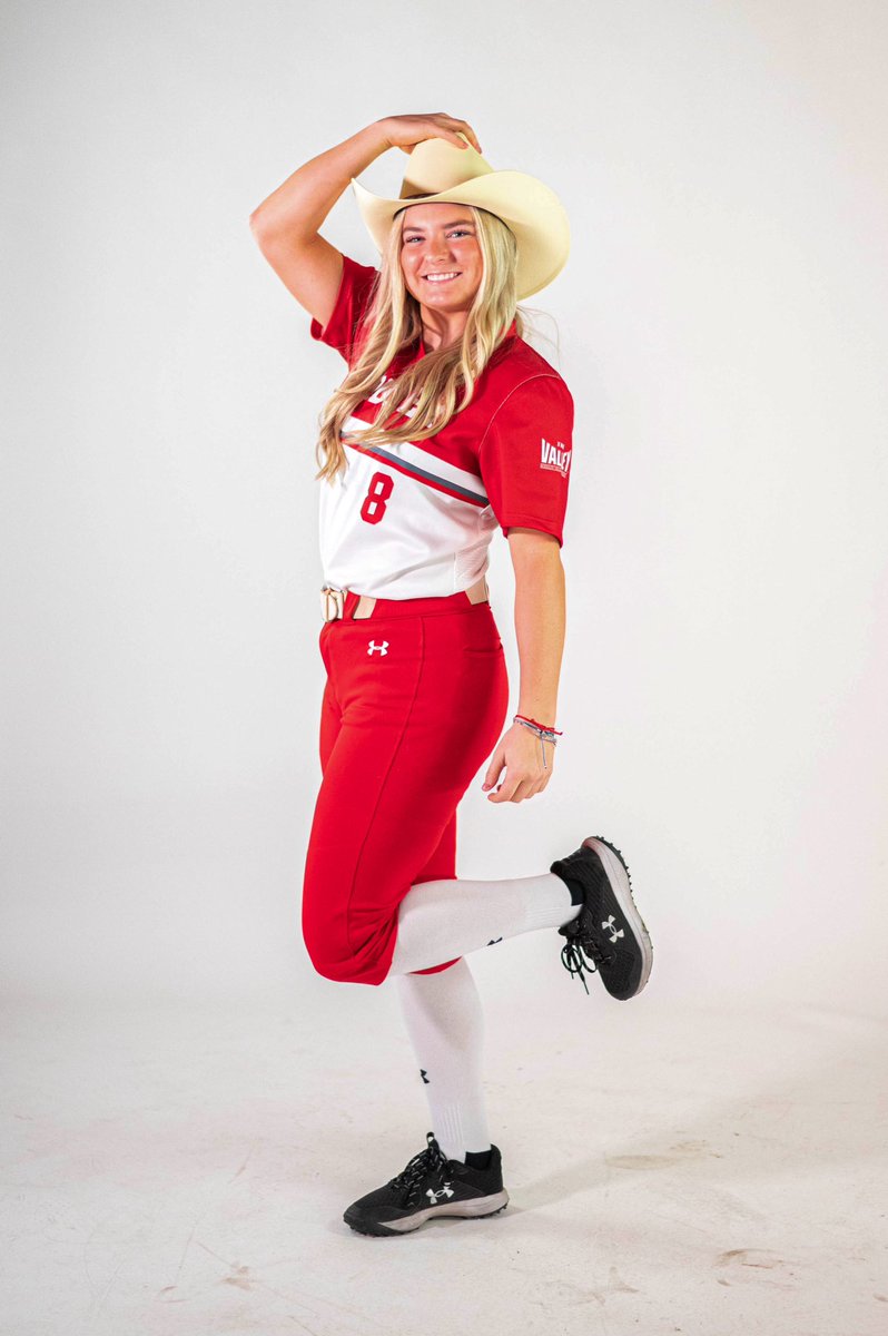 AshleyBreeding's tweet image. 8 days till rookie season‼️‼️#gogargs