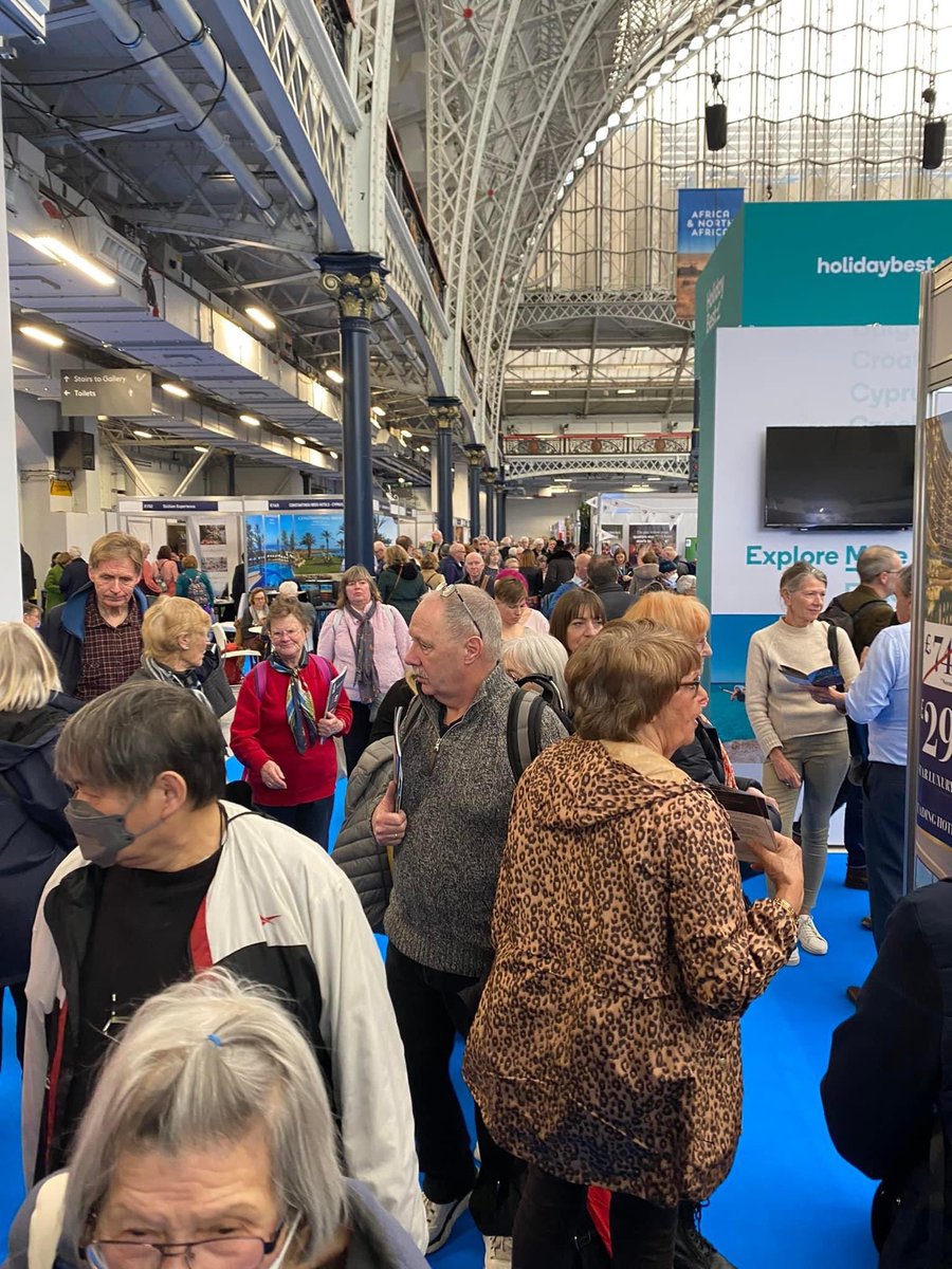 Wonderful to see the <a href="/DiscoverCoast/">Discover Yorkshire Coast</a> team so busy at the Destinations Show in London promoting all things Whitby, Yorkshire Coast and beyond #staycation #whitby #yorkshirecoast #ukholidays <a href="/northyorksc/">North Yorkshire Council</a> @ScarboroCouncil <a href="/SarahBarrowby/">Sarah Barrowby</a>