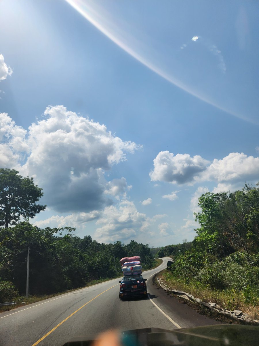 #Morningskies #Roadtrip #Liberia #Africa 🇱🇷 🌅 🌄
