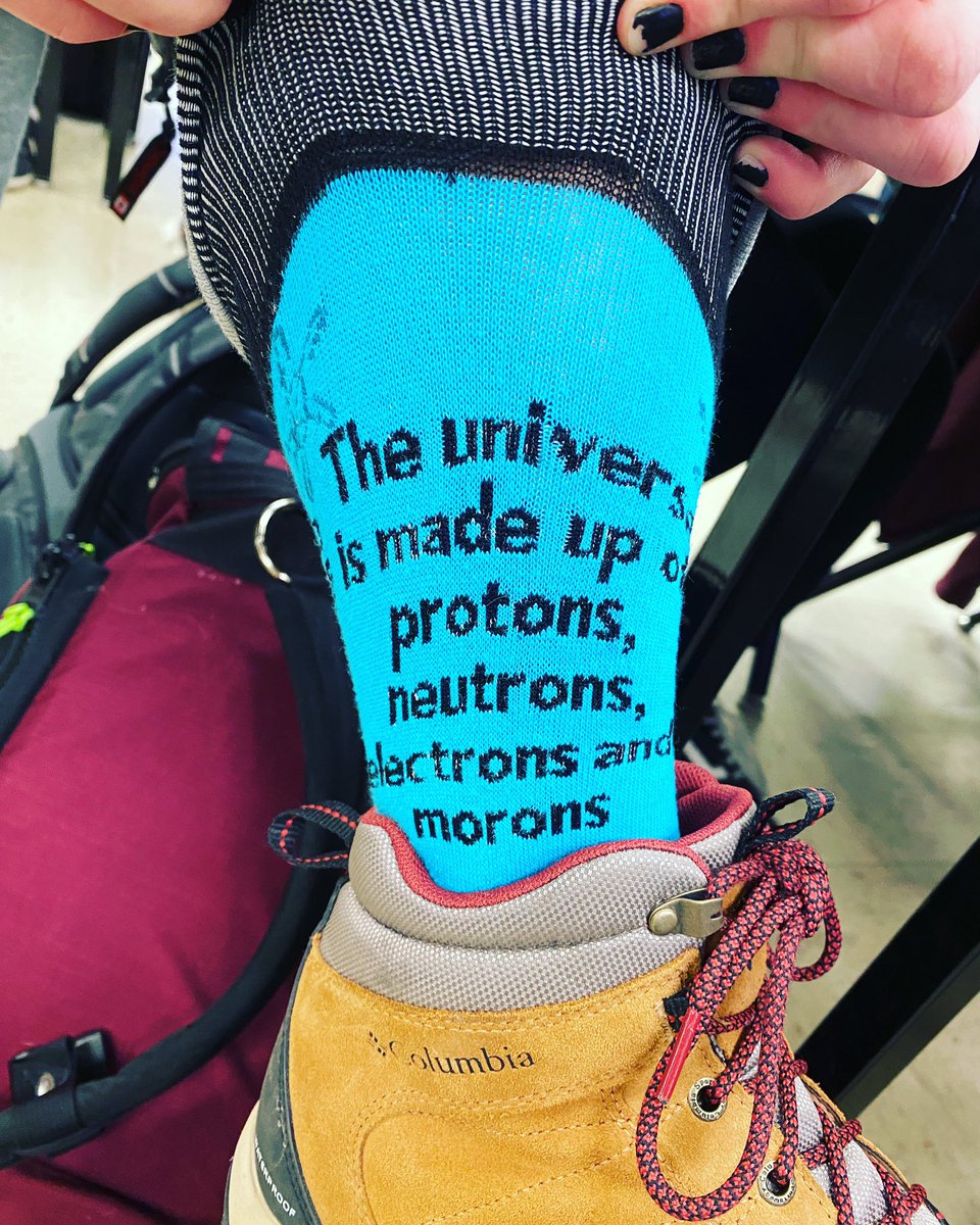 One of my students had to show me her special socks. 
Who knew socks could hold such wisdom!!

#bealsscience #chemistry