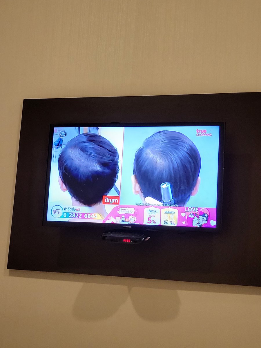 kniccc's tweet photo. late night thai commercial https://t.co/XprB3b6FP7