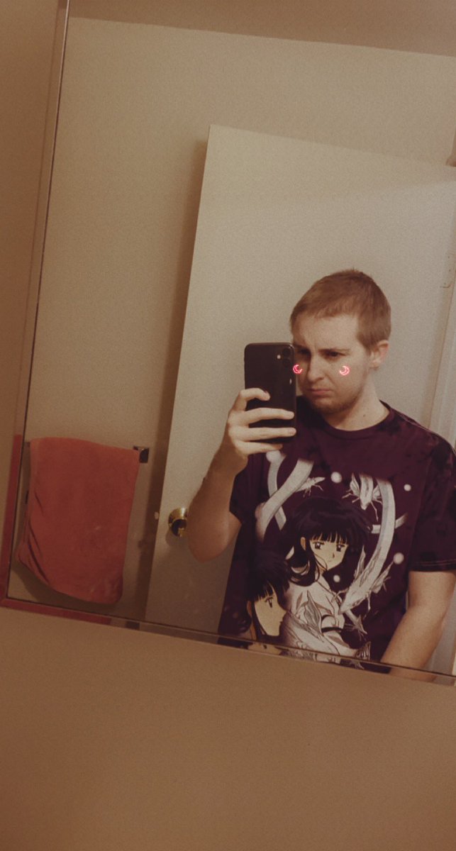 vibinwithkyle's tweet photo. Haven’t posted a selfie since like 2016 so hi haha https://t.co/WpHuQXEtBF