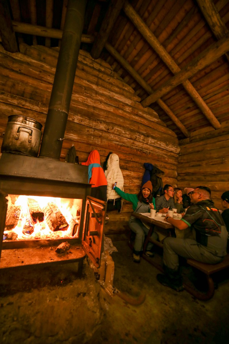 Manningpark's tweet image. Experience the magic of snowshoeing in the majestic forest of Manning Park under a blanket of stars, followed by a divine Chocolate Fondue at the Strawberry Flats Warming Hut 🔥

Register Today! manningpark.com/events/

#snowshoe #tour #forest #nightsky #stargazing #chocolate