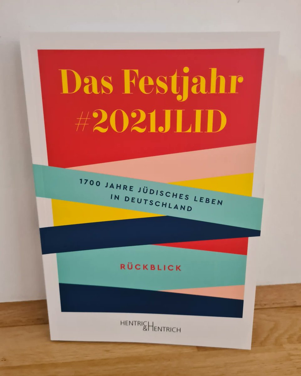 Das Buch „Das Festjahr #2021JLID - 1700 Jahre jüdisches Leben in Deutschland - Rückblicke“ ist bei @HentichVerlag erschienen & ab sofort erhältlich. 😊 @ZentralratJuden @AndreiKovacs_ @SylviaLoehrmann @ASB_NRW @beauftragtgg