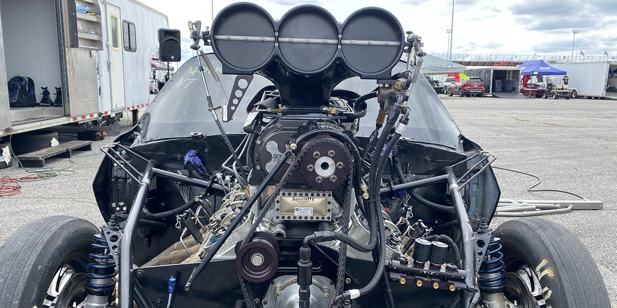 According to owner Colin Jost, this 521 cubic inch blown big block Chevy engine doesn't know it's a Chevy since everything was built like a Hemi. Regardless, it's 2,500 horsepower of awesomeness. Check it out!

https://t.co/7S6Y4CRKww https://t.co/2K9zjCMeHB