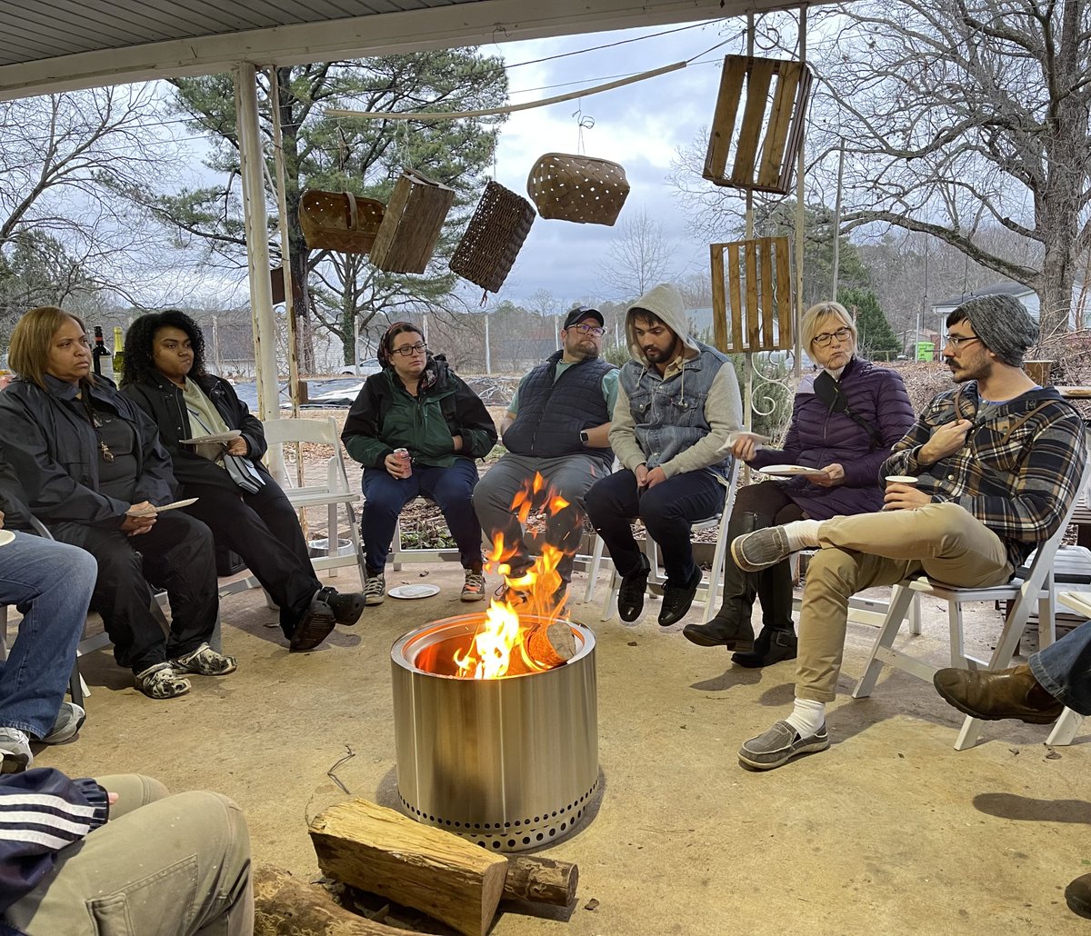RaleighCityFarm's tweet image. RCF attended last night&apos;s meeting of the Urban Ag Collective hosted at The Well Fed Garden. Trevor Hyde, the Wake County Cooperative Extension agent, updated the group on plans to increase funding for local urban farms, food hubs and food insecurity! 💚 #supportlocalfoodsystems