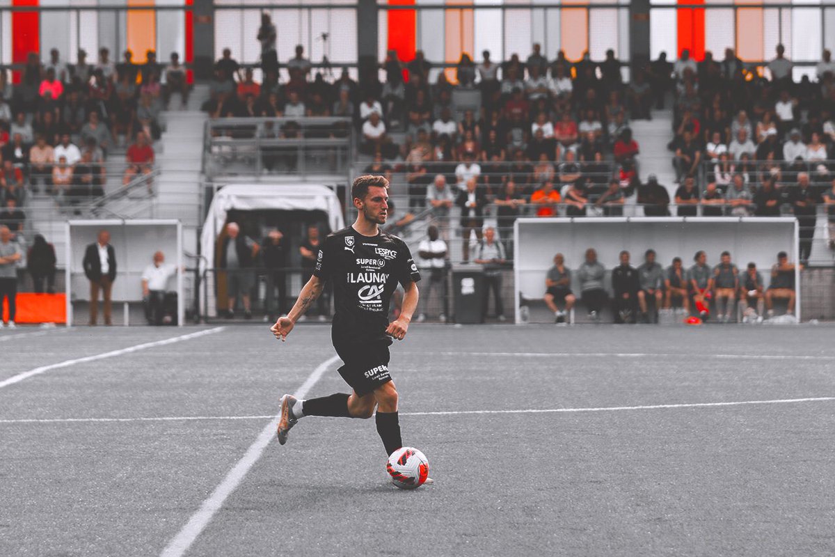 tarennes's tweet photo. #DéparTA 

🖤 Alban ROUSSELET quitte le club après deux ans et demi !

🇳🇿 Nouveau projet pour notre milieu de terrain, qui part pour plusieurs mois en Nouvelle-Zélande.

🔥 Bonne continuation Alban.

⚽️ Téaïste un jour, Téaïste toujours !

#TEAMTA 💪🏼🐗 https://t.co/tuGd7ZJYJ3