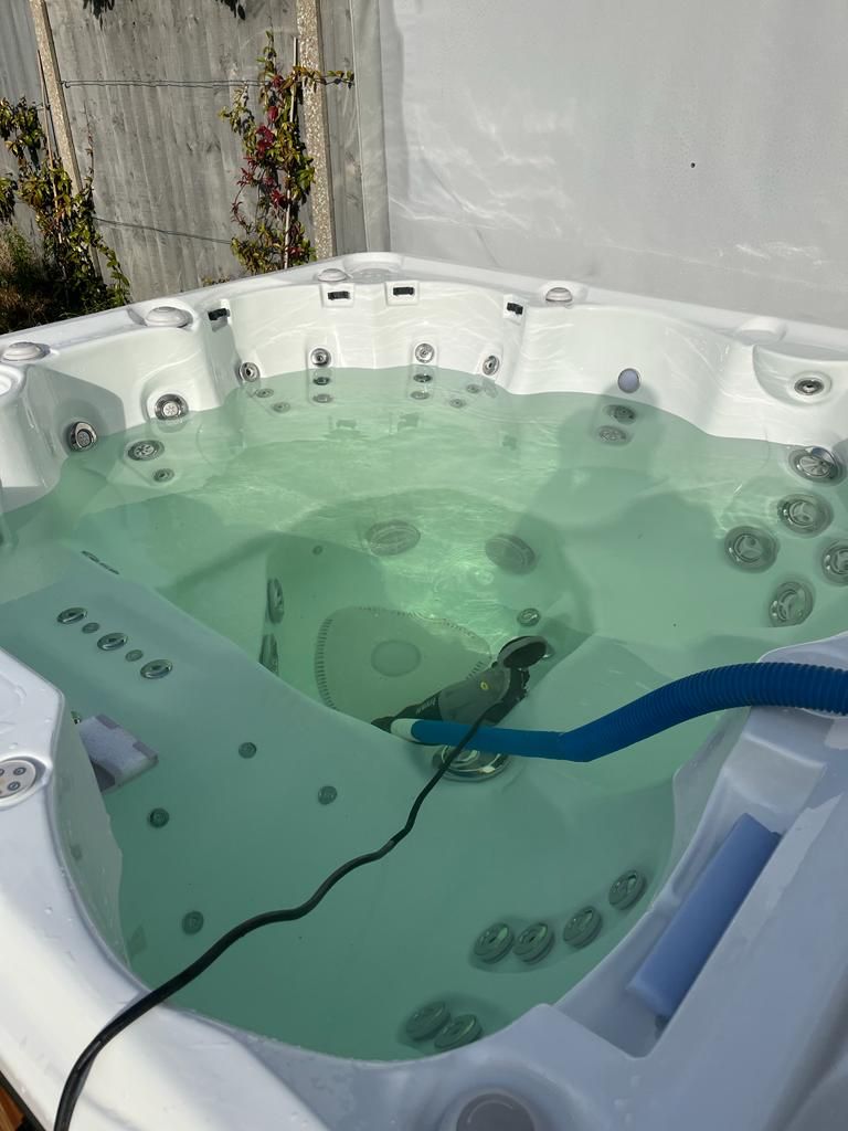 HydropoolD's tweet image. Full Service complete on this Hydropool 670 Platinum! We offer Hot Tub, Swim Spa AND Swimming Pool Service &amp;amp; Maintenance in-house by our trained engineers!

See more here: hydropooldorset.co.uk/servicing-main… 
or Click the link in our bio!