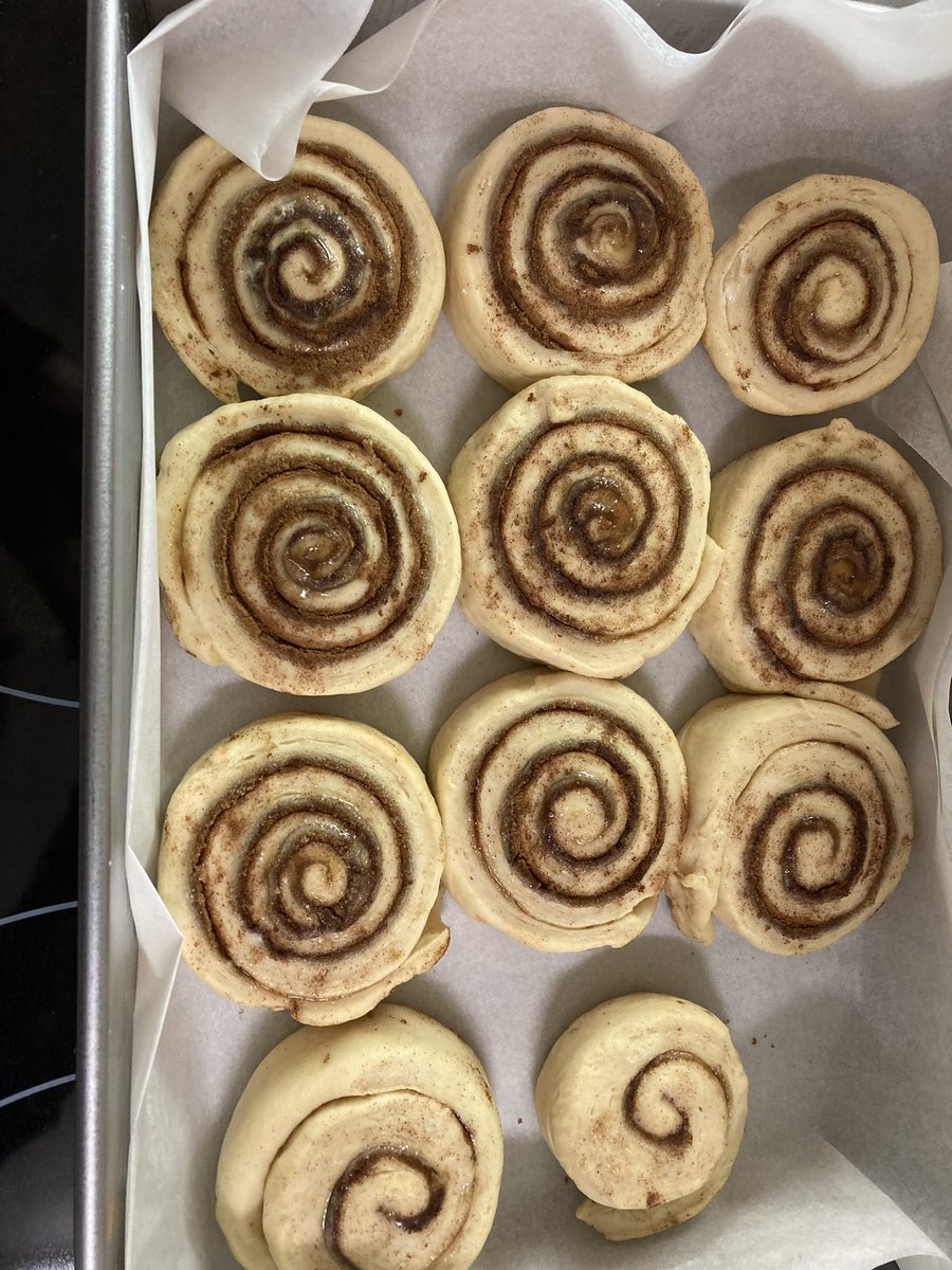 mlouvossler's tweet photo. EM Foods class is wrapping up their crazy dough lab. This dough allows you to make many things. Today Liv and Chase baked their cinnamon rolls. Before &amp; after photos. #emwolves #SayYEStoFCS #homemadeisbetter #lifeskills https://t.co/QKZC8phYLU
