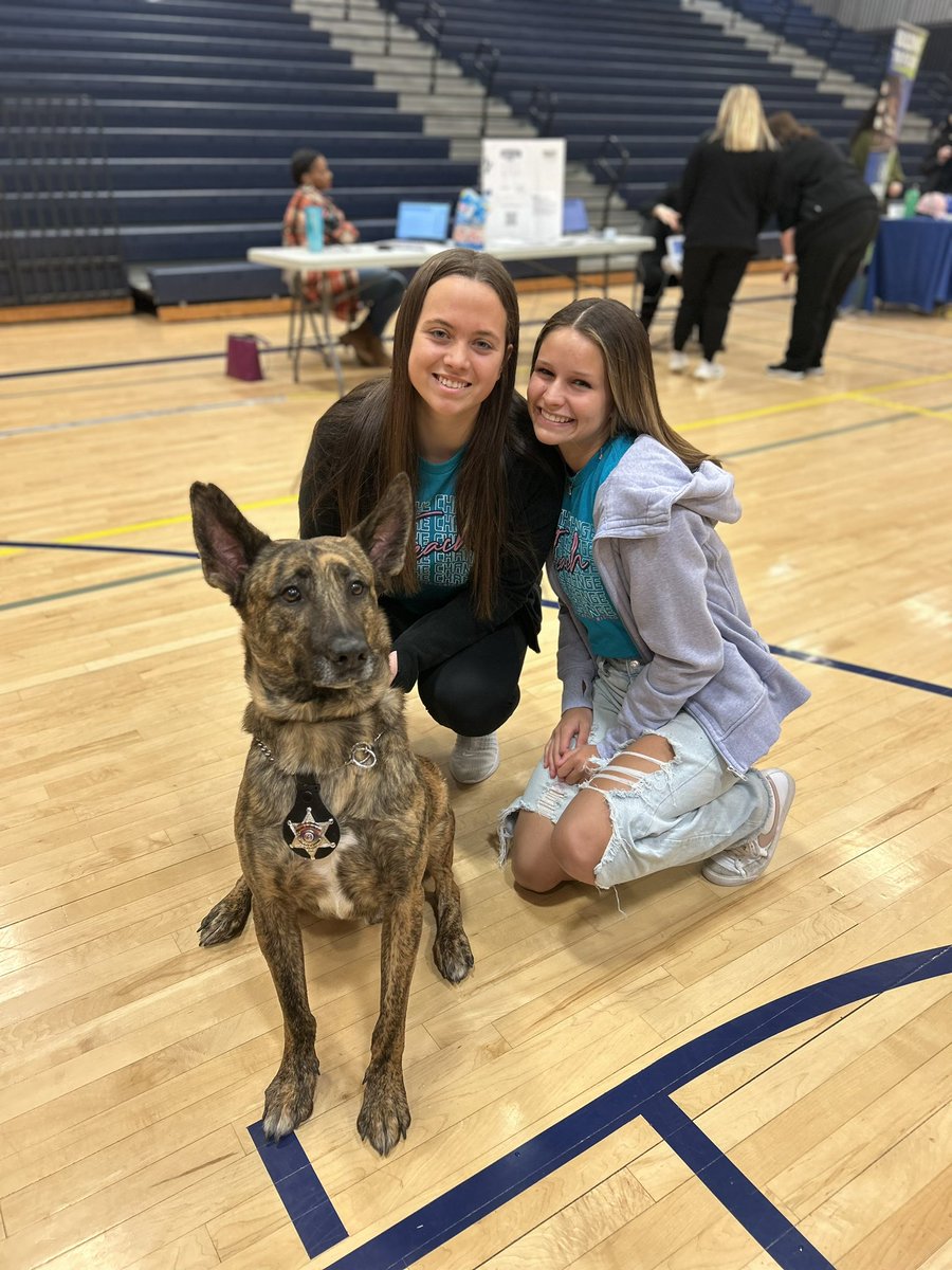 JillianeS05's tweet photo. I love EIP and all the opportunities we get to interact with LPS @LPS_EIP https://t.co/IGQmZqKF71