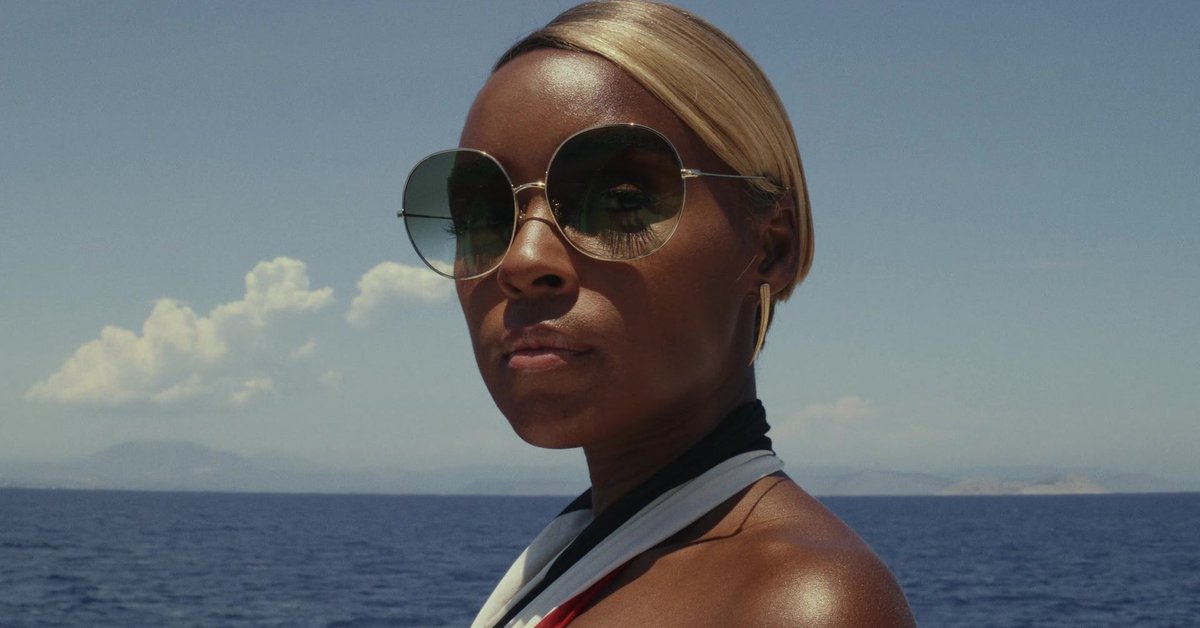 DiscussingFilm on Twitter "‘GLASS ONION A KNIVES OUT MYSTERY’ has