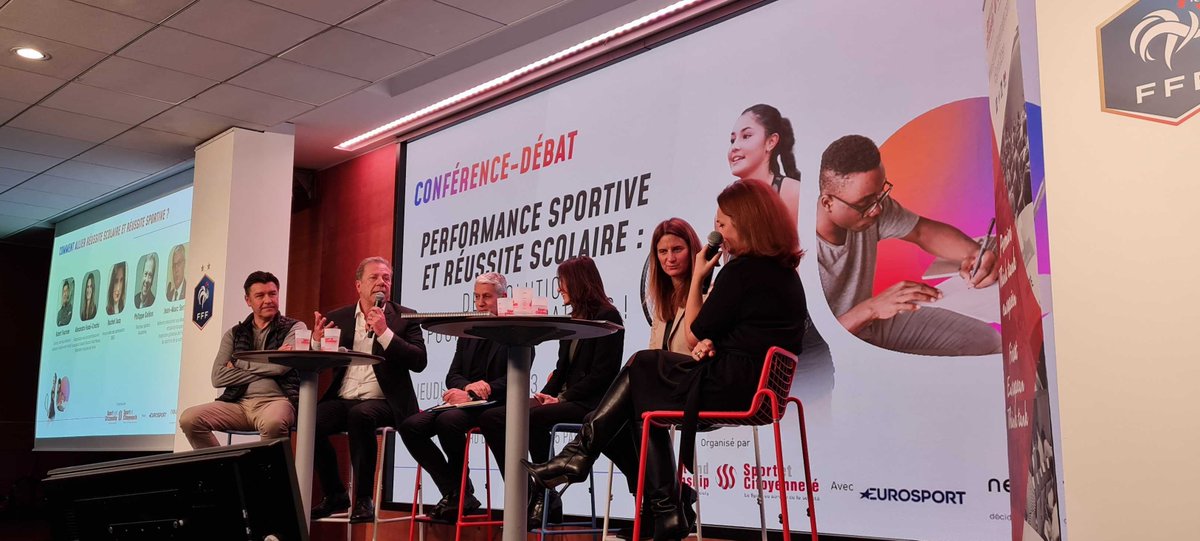 "Des murs tombent entre le privé et le public, on fait sauter quelques barrières pour l'intérêt commun: Construire les projets avec les #clubs et les #fédérations est une vraie richesse."

🗣️ <a href="/PhilippeColeon/">Philippe Coléon</a>, président directeur <a href="/acadomia/">Acadomia</a>