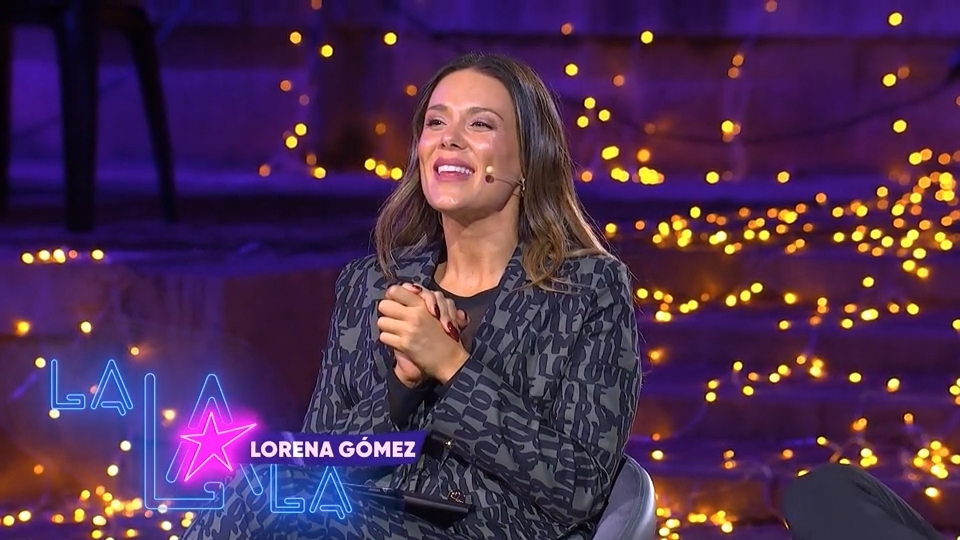 Telemadrid (@telemadrid) on Twitter photo 📺 TV Directo| ¡Arranca LaLaLa! Hoy nos acompaña un jurado de 🔟 <a href="/PotyCastillo/">Javier Poty Castillo</a> <a href="/Lorenagomez_/">Lorena Gómez</a> <a href="/DanielDiges/">Daniel Diges</a> y <a href="/AntonioHueso/">Antonio Hueso</a>
¿Preparados para cantar con nosotros? 😜🎤 #LaLaLaTM
📡 DIRECTO| telemd.es/cve59
📲 telemadrid.es/programas/lala… 📺 TV Directo| ¡Arranca LaLaLa! Hoy nos acompaña un jurado de 🔟 <a href="/PotyCastillo/">Javier Poty Castillo</a> <a href="/Lorenagomez_/">Lorena Gómez</a> <a href="/DanielDiges/">Daniel Diges</a> y <a href="/AntonioHueso/">Antonio Hueso</a>
¿Preparados para cantar con nosotros? 😜🎤 #LaLaLaTM
📡 DIRECTO| telemd.es/cve59
📲 telemadrid.es/programas/lala…