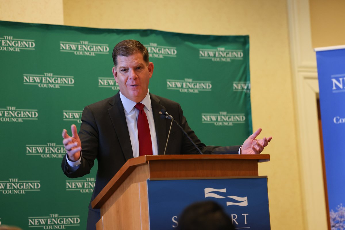 What an honor it was to host @SecMartyWalsh for a @NECouncil breakfast last week @seaportboston. Thank you to all who were able to attend!