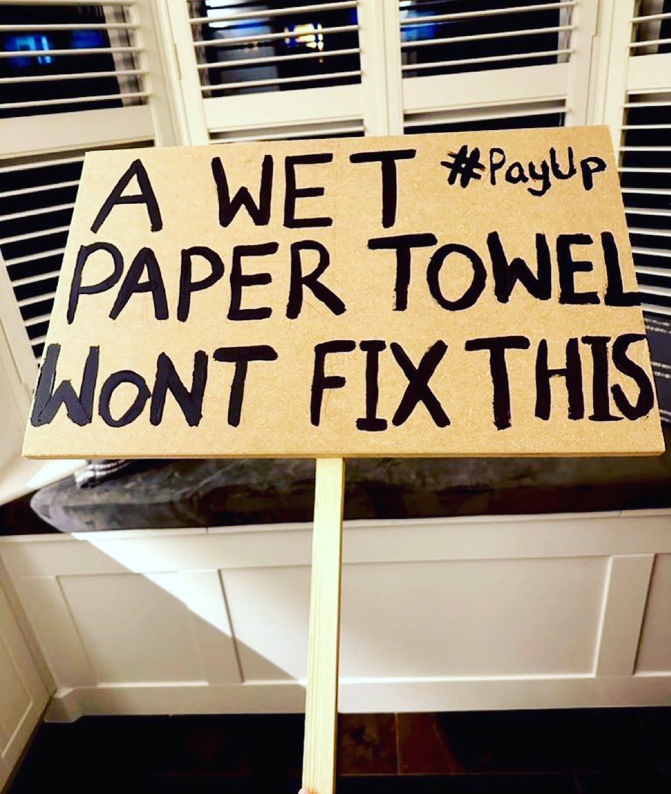 Hi <a href="/GillianKeegan/">Gillian Keegan</a> an NEU member has made a placard about the situation! Time to #SaveOurSchools