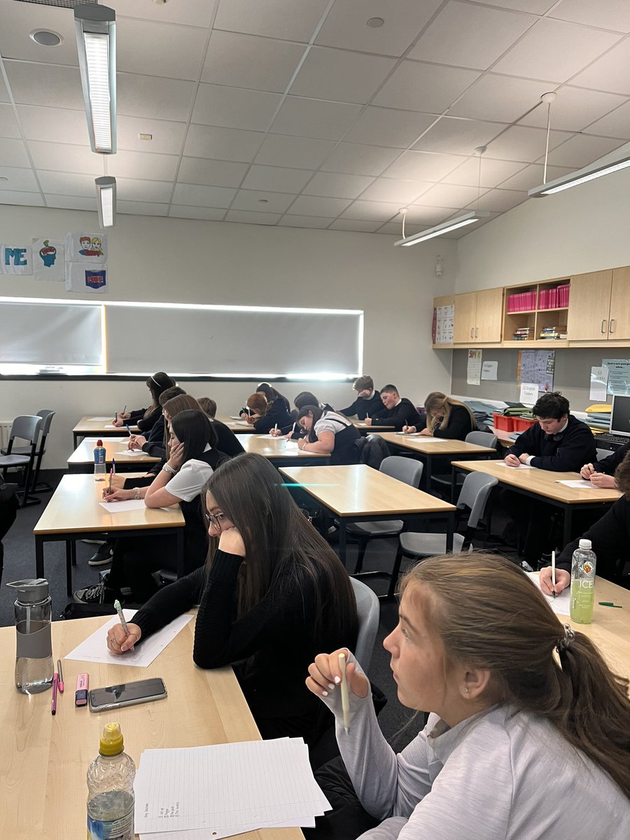 invacadEng's tweet photo. Inspiring afternoon for S3 with the wonderful writer @ChrisMcQueer_ Some brilliant ideas for our S3 Folio imaginative pieces. Thanks to @InvAcadLibrary for organising @invacad https://t.co/YencCam7hq