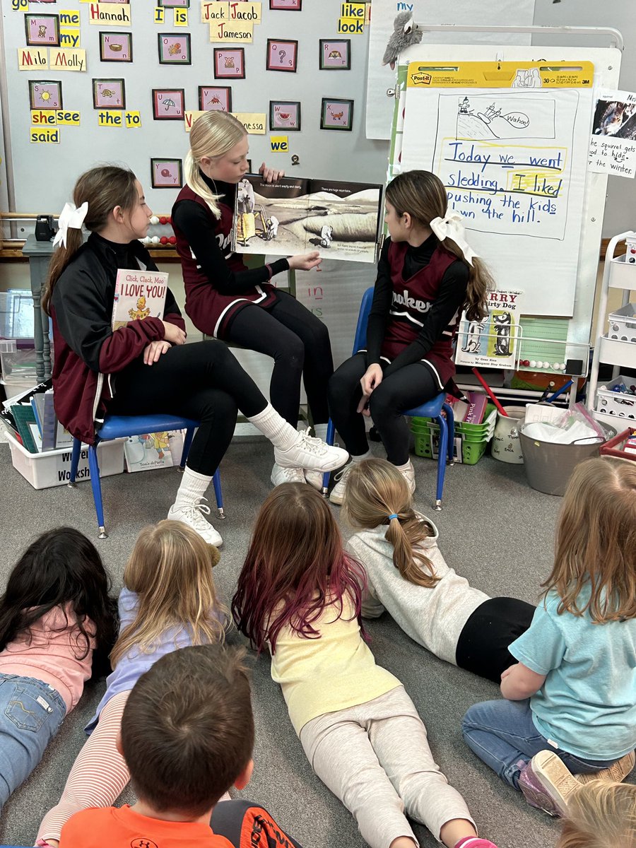 WindomElem's tweet photo. Modified cheerleaders and many former Windom students returned to spread kindness one read aloud at a time! https://t.co/VczFtgEVpn