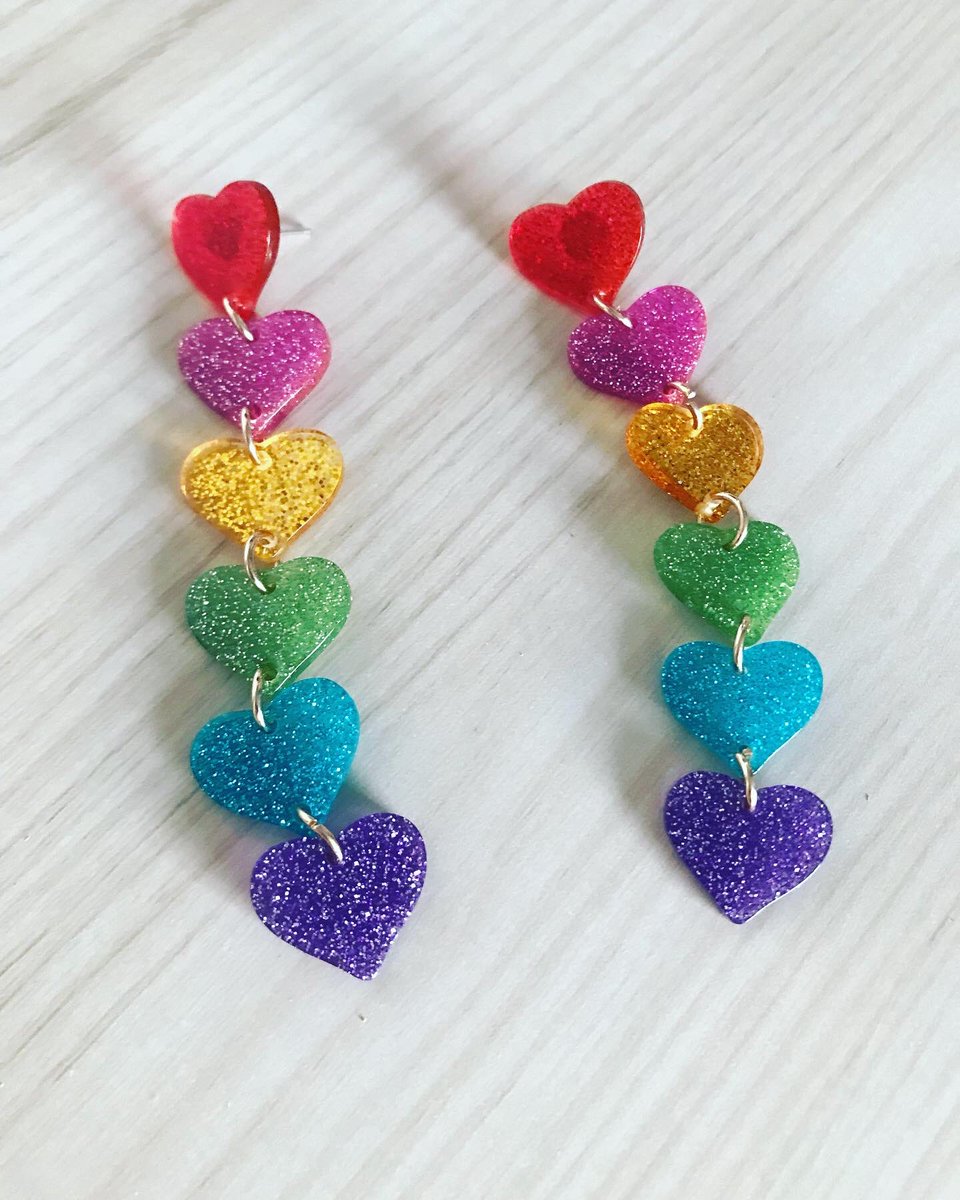 The show stopper !! A rain sparkling multi heart drop earring - how about these for Valentine’s Day with a twist ?? 

#valentinesdaygift #valentinesjewellery #galentinesday #etsyuk #etsysmallbusinessowner #etsy #etsyshop #etsyseller #etsyjewellery #rainbowearrings #rainbow