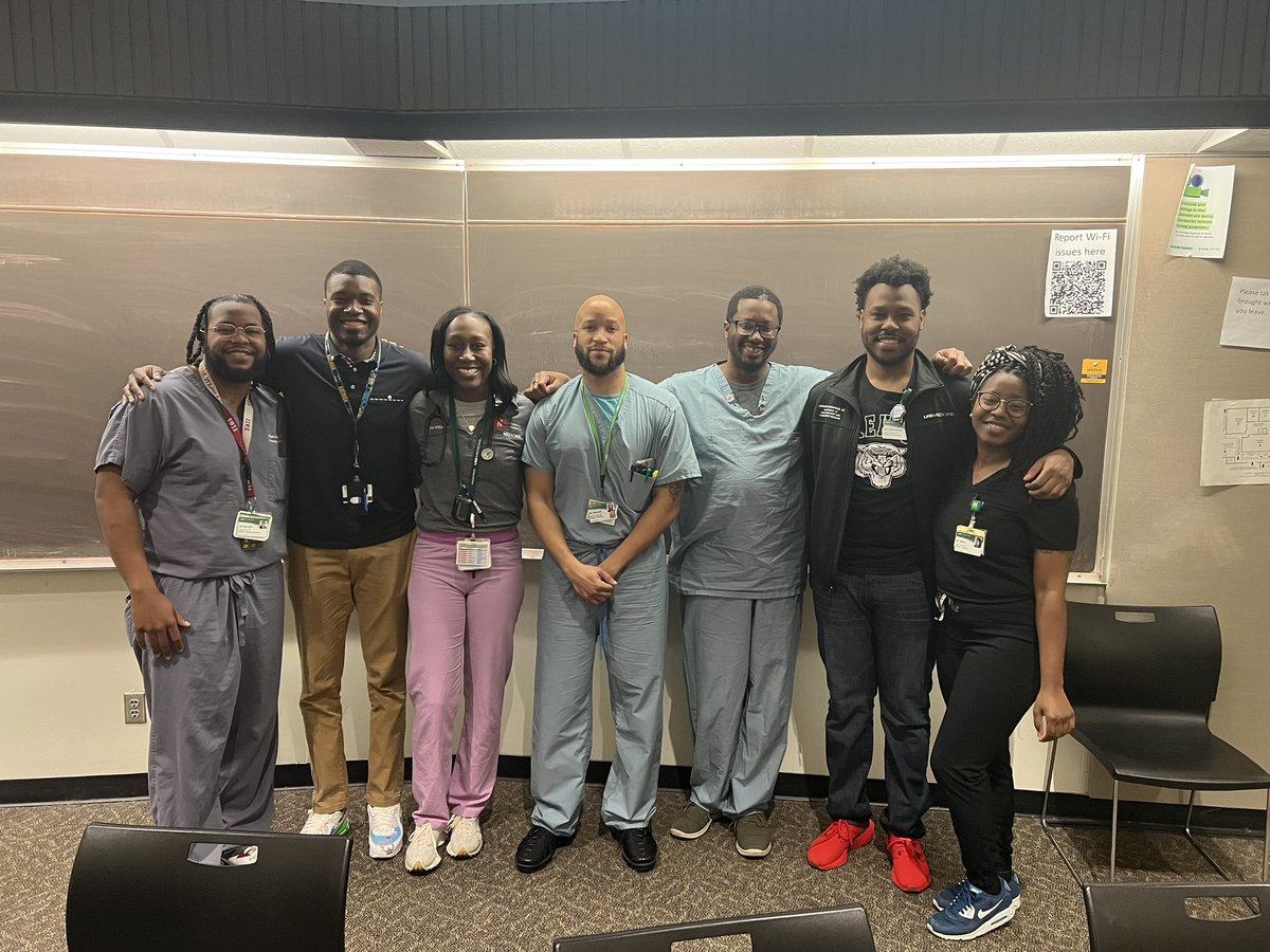 Sooo extremely honored to be a part of a panel with black residents and fellows to present our experiences in medicine to the UAB #SNMA ! #medtwitter #pathtwitter #PedsTwitter #EMtwitter #neurotwitter #blackexcellence