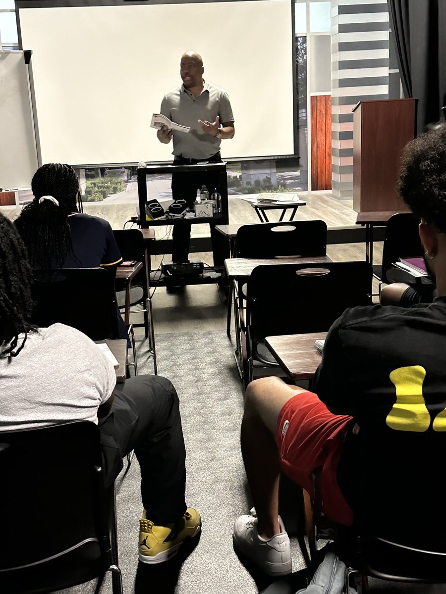 Monica Pierre tweet media