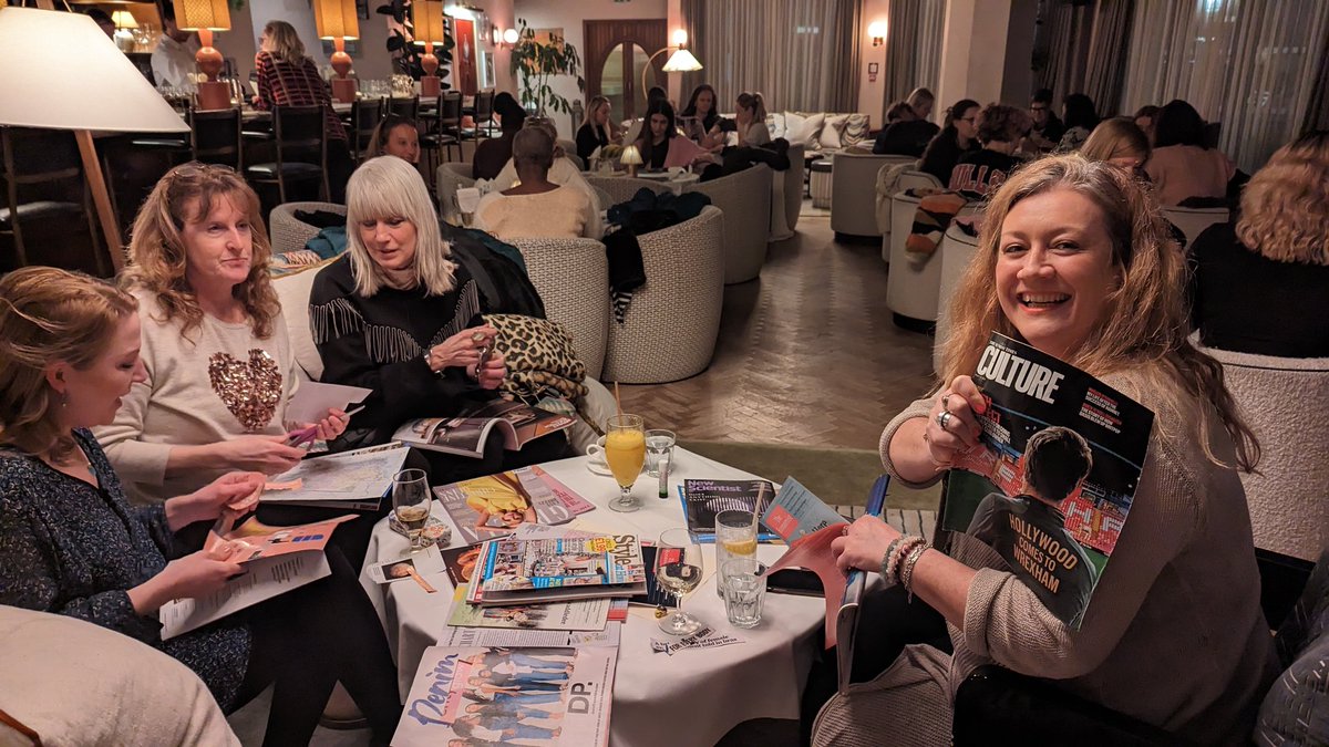 Tonight @shesaidso Brighton hosted a night of vision boarding & manifesting at @sohohouse Brighton. Absolutely the most wholesome fun 🥹🥰