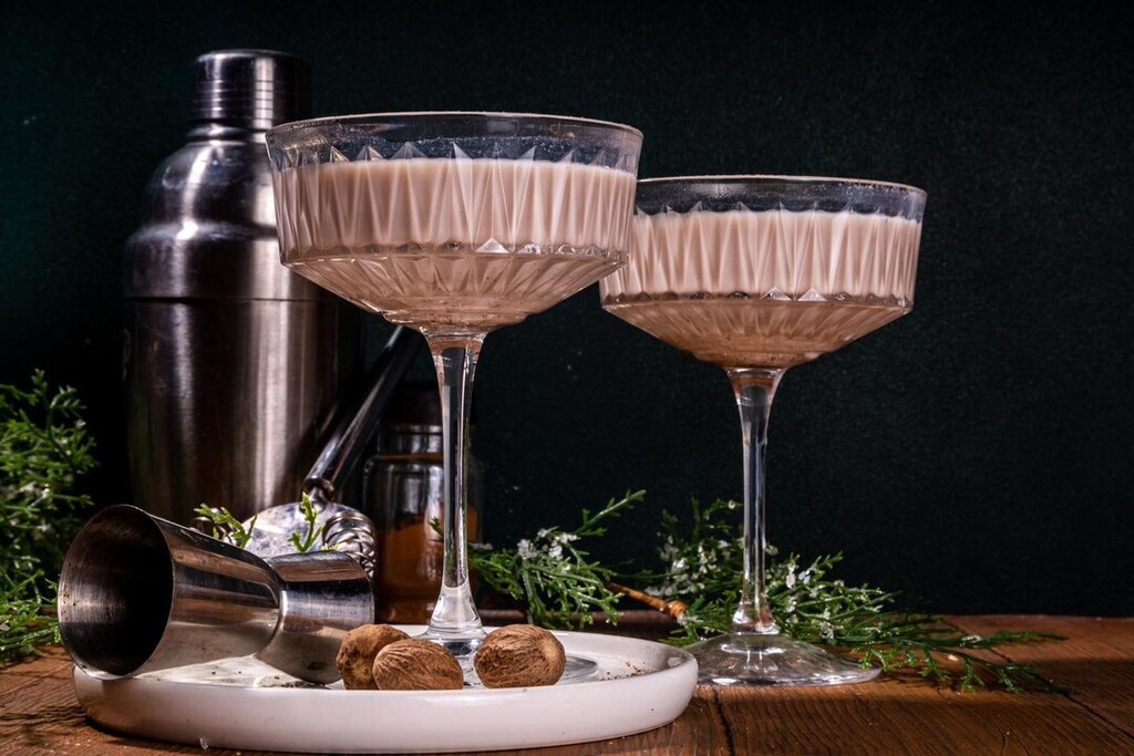 Happy Brandy Alexander Day!

For an Ironworks spin on the classic cocktail, mix yourself up a Brandy Apple-xander using our Apple Brandy made with local NS apples. The light chocolate flavour from the creme de cacao compliments so well with the apple bra… instagr.am/p/CoFywk8oJ8C/