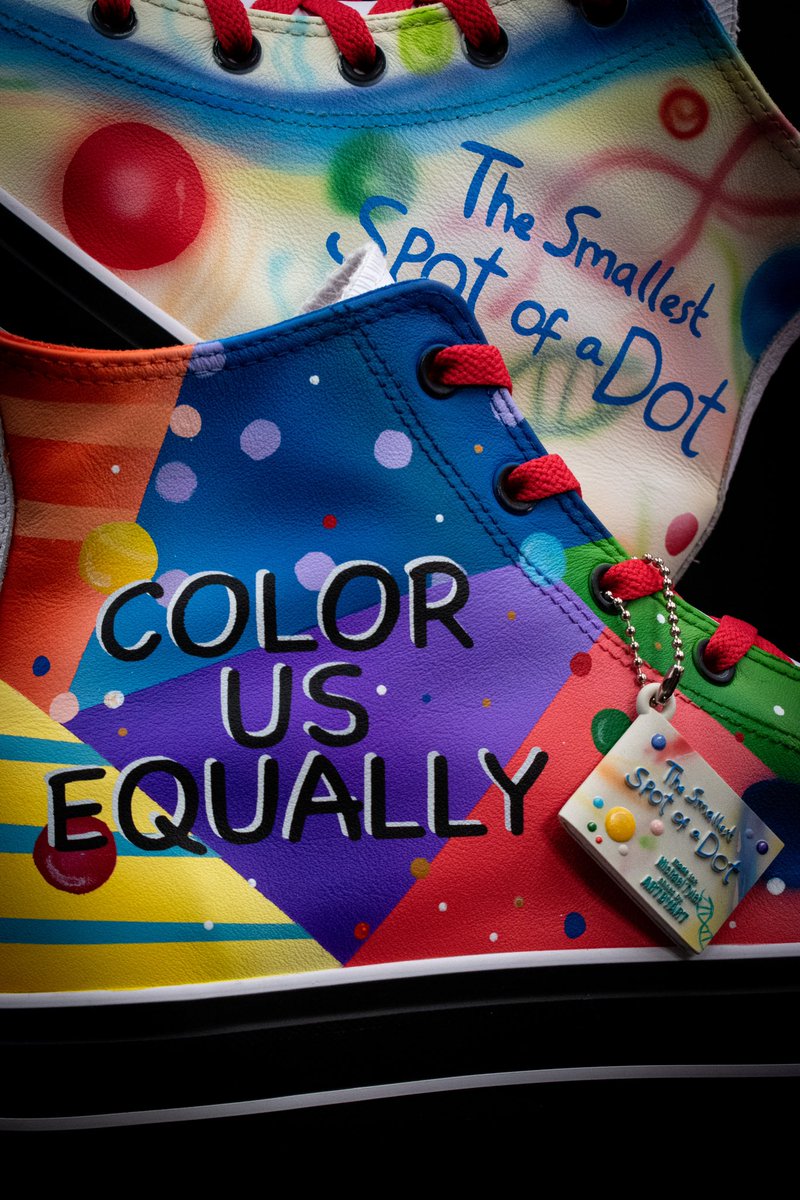 artbyartllc's tweet image. My good buddy @MTylerTSYLI has a new book out today and we had to cook up some kicks to match! Congrats on the new book! 
.
Laces: @litlaces 
.
#customshoes #angelusdirect #liquidkicksofficial #childrensbooks