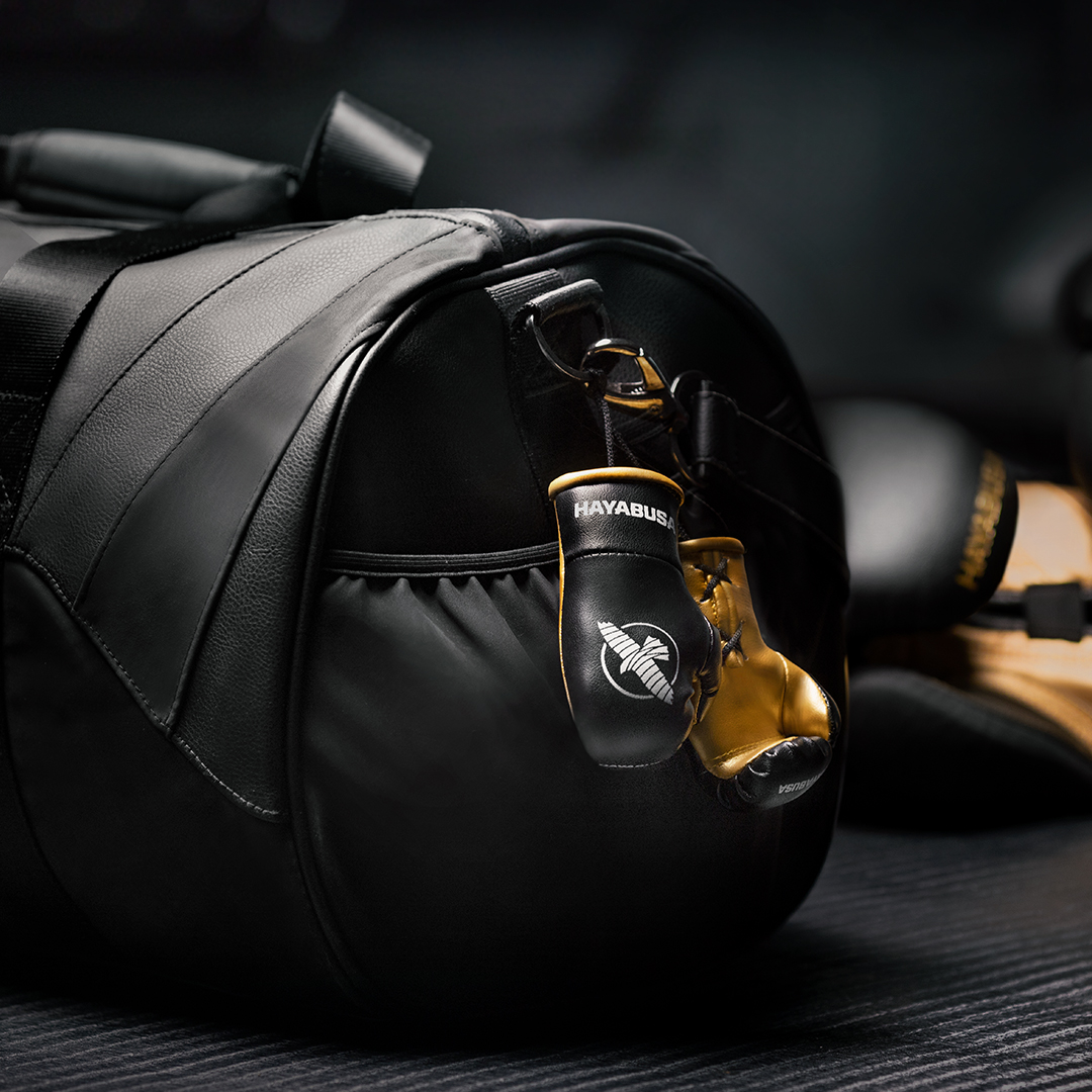 hayabusacombat's tweet image. The perfect addition to any fighter’s gym bag, locker, or rearview mirror, shop Hayabusa's Mini Boxing Gloves today. Hayabusafight.com/Mini-Gloves

#BoxingGloves #BoxingWorld #BoxingLifestyle