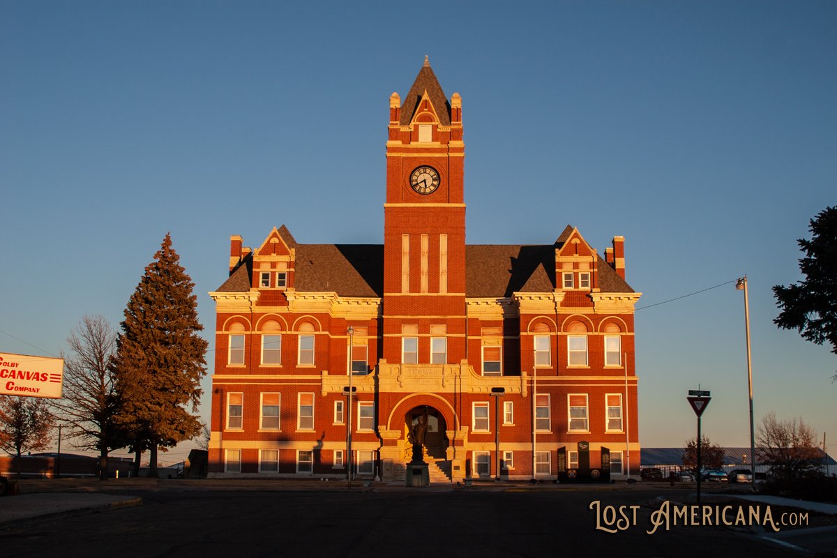 LostAmericana's tweet photo. Do you like old #courthouses? (I mean, if you're not going there for a traffic ticket).
Well, just made my first post in almost 2-years on the Lost Americana website. There's a collection of them from #WestVirginia to #Texas and places between. Link below 
https://t.co/g8aT6K4UbA https://t.co/ARWvtBZ5XP