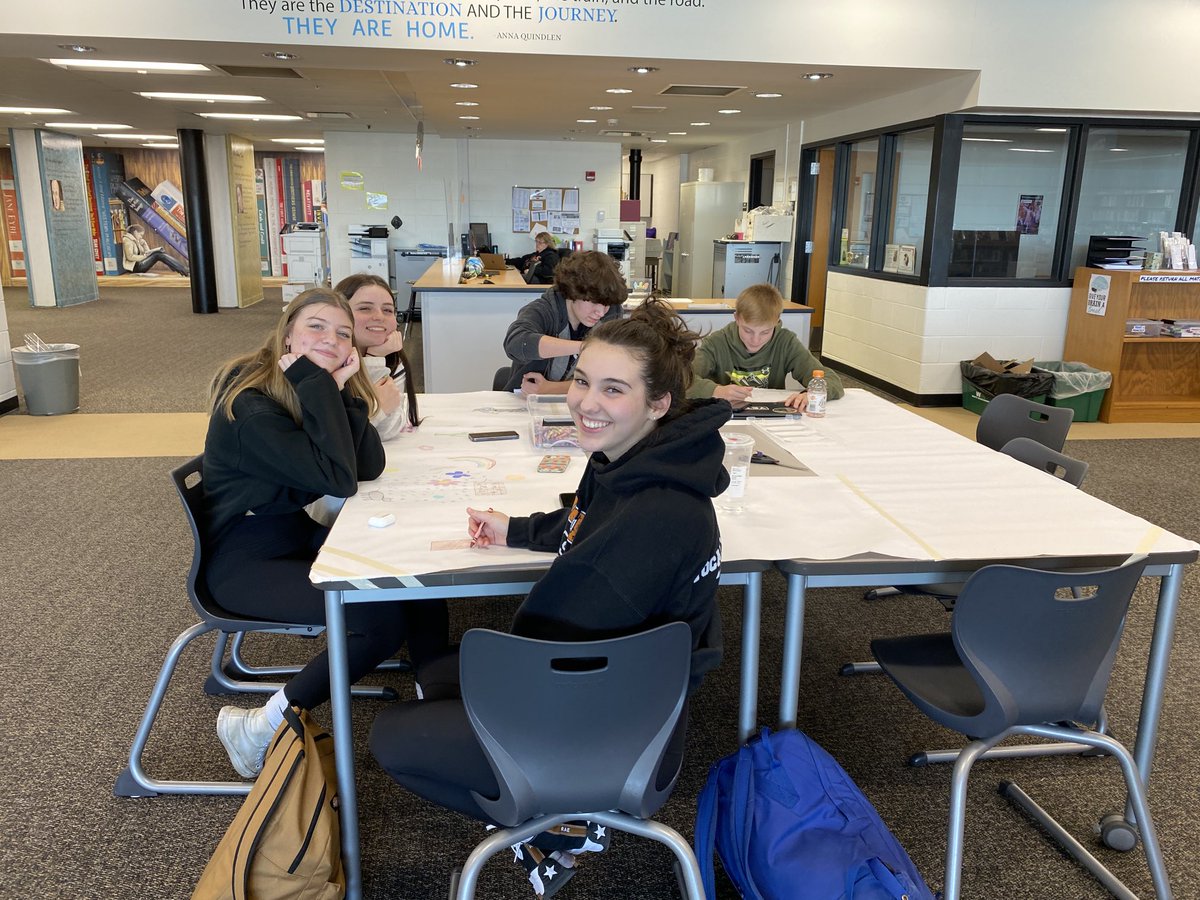 Decompressing in the library by coloring.