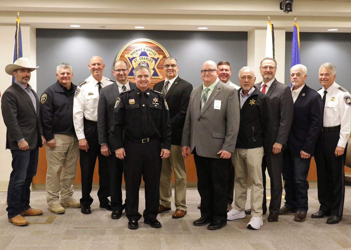 NationalSheriff's tweet photo. Congrats to Sheriff Greg Champagne on being sworn-in as NSA President!

Sheriff Champagne is serving out the unexpired term of retiring NSA President Sheriff William Bohnyak of Orange County, Vermont. Sheriff Champagne will be formally installed as President at #Sheriffs2023. https://t.co/qvYeNzsnhN