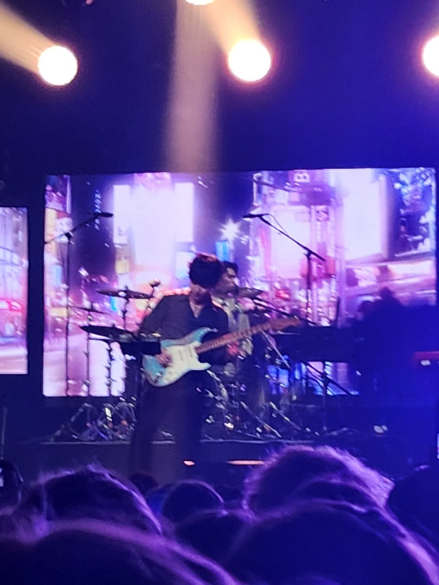 DesperateForTae's tweet image. Chciqlqm tylko podziekowac wszystkim na plycie za niepchanie sie i kulturke kocham was vardzo a najbardziej dziewczyne ktora przepuscila mnie przed ily do orzodu do mojej przyjaciolki thank you all so much #theroseinwarsaw