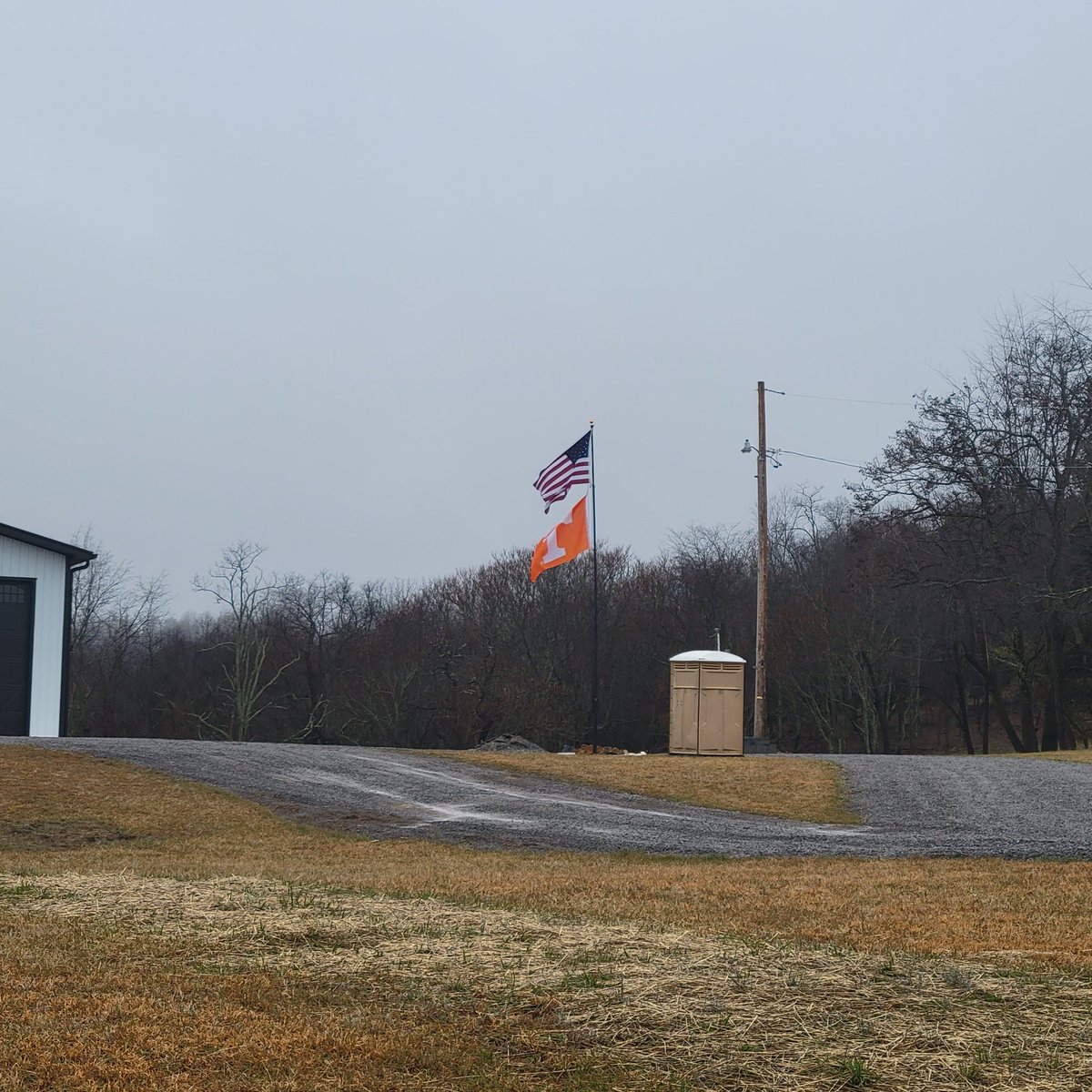 OlekevEller's tweet photo. Not moved in yet......but the colors are flying. https://t.co/QSPfmPhdO4