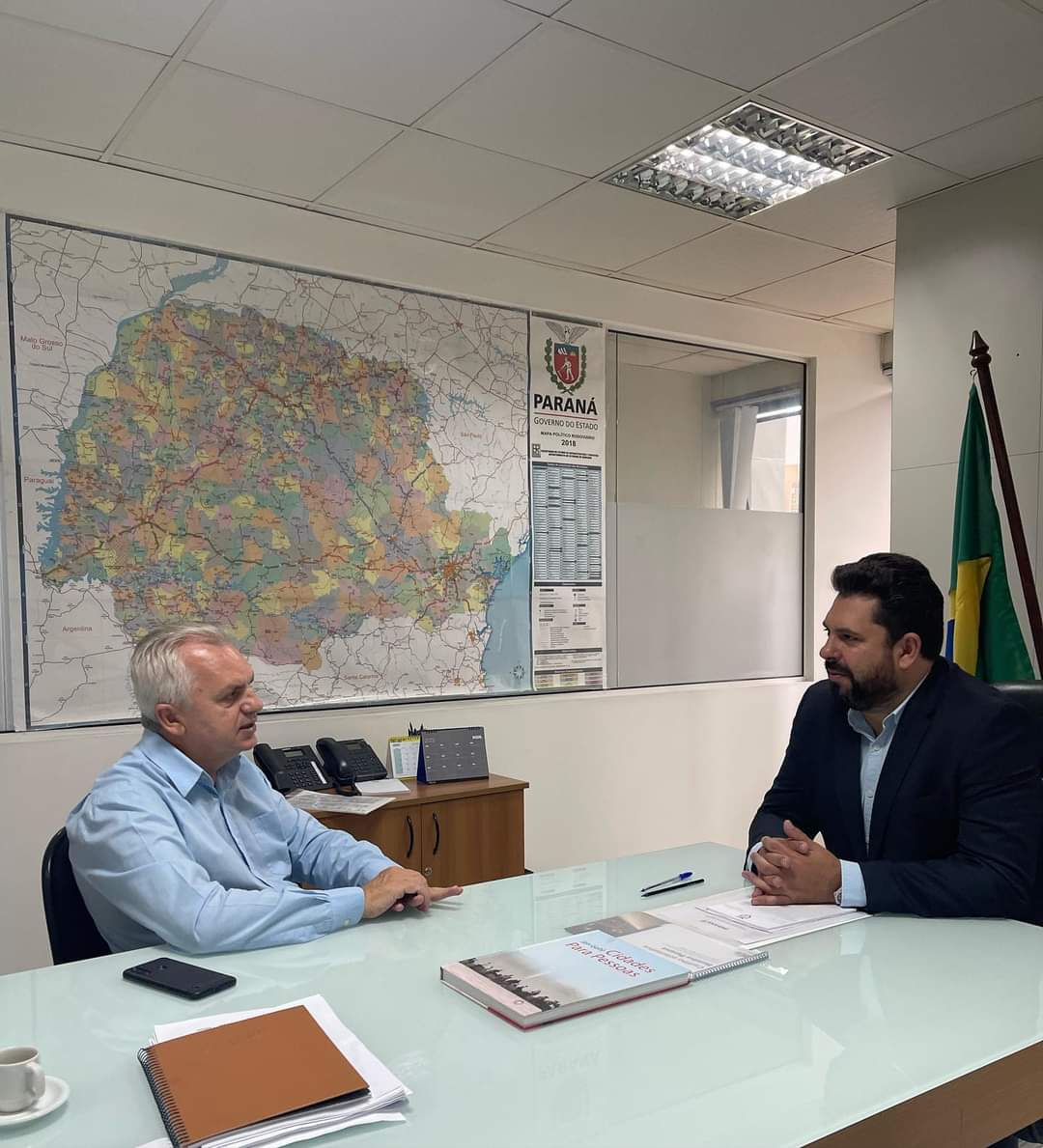 RicardomaiaPR's tweet photo. Começando a semana com bons projetos para o Paraná.  

#secid #ricardomaia #ratinhojunior

https://t.co/8gENS8K6sc https://t.co/67tbvMNBLh