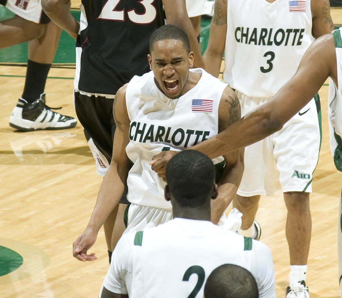 CharlotteMBB's tweet photo. Good afternoon,

We will be hosting No. 19 FAU on Saturday.

Below are photos of the last time we beat a ranked opponent inside Halton Arena.

Can't wait to see y'all ALL weekend long‼️💚

Love,
Charlotte Men's Hoops https://t.co/ndfRaJu1GR