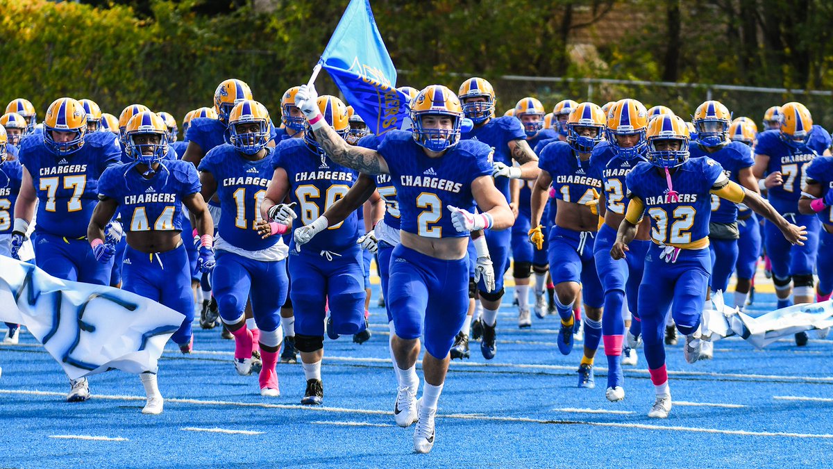 After a great conversation with coach Kusmirek, blessed to say I have received an offer to play football at the University of New Haven! <a href="/CoachKuseee/">Walter Kusmirek</a> <a href="/UNewHavenFB/">New Haven Football</a>